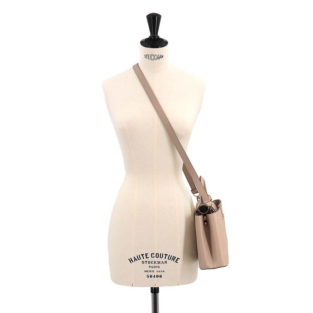 Louis Vuitton Capucines Shoulder bag 402904