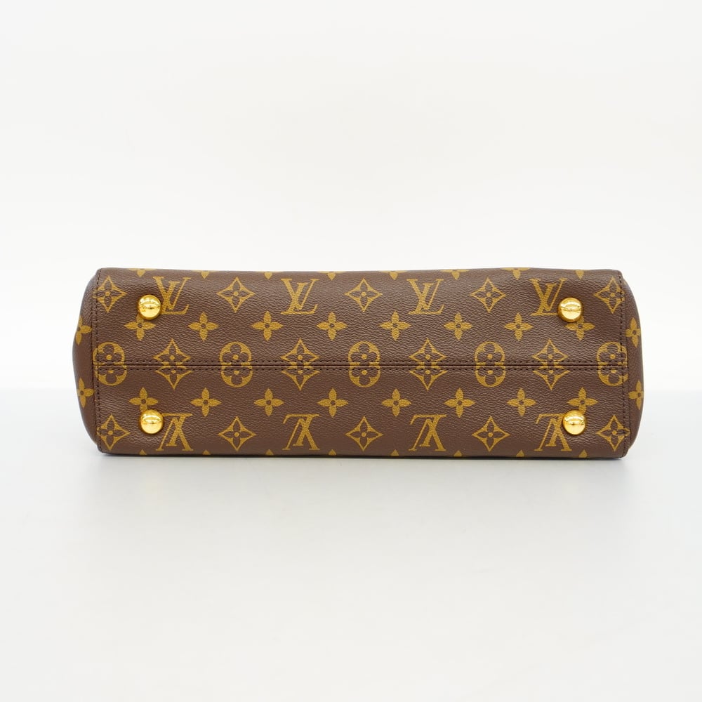 Shop Louis Vuitton Monogram Street Style 2WAY Leather Crossbody Bag  (M46603) by 碧aoi