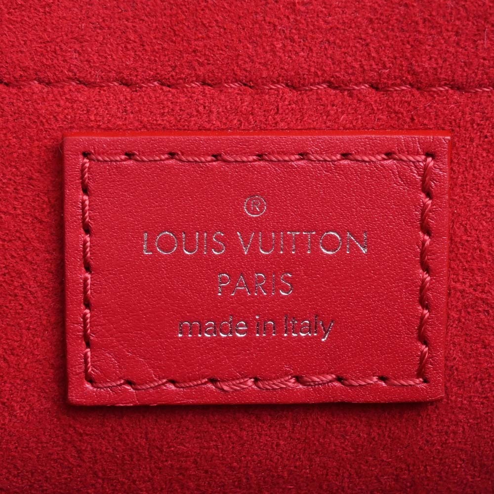 Louis Vuitton New Wave Chain Bag Quilted Leather MM Red M51943