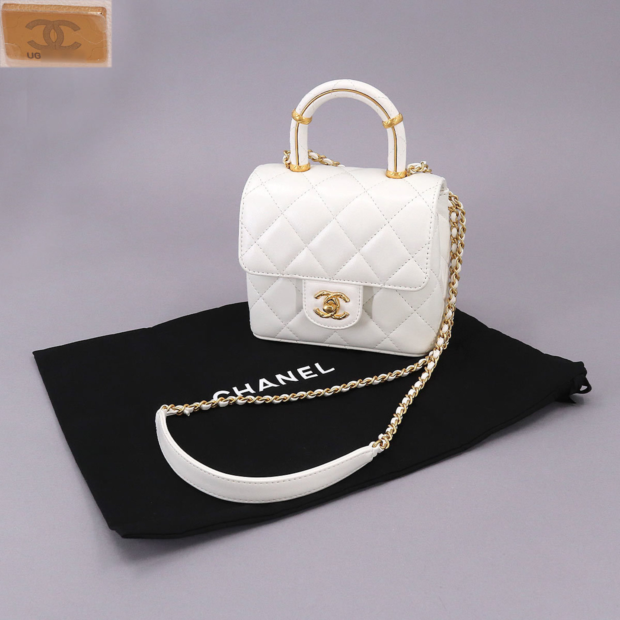CHANEL Matelasse 2way Hand Chain Shoulder Bag Leather White AS4035 Gold Hardware