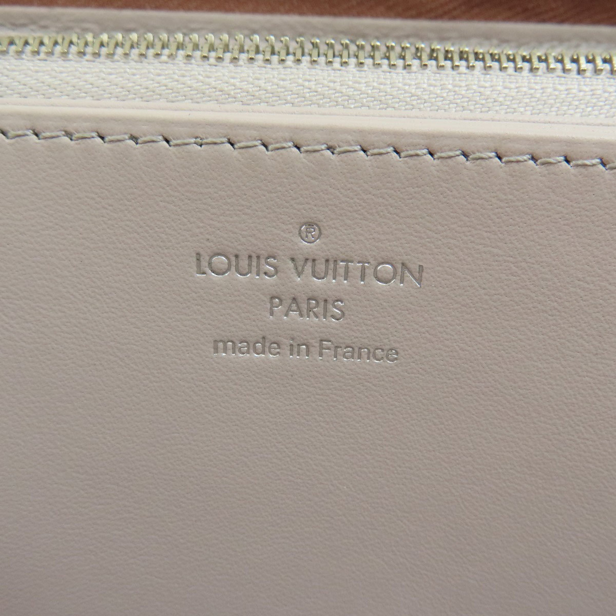 LOUIS VUITTON M61868 Zippy Magnolia Long Wallet Mahina Leather Women's