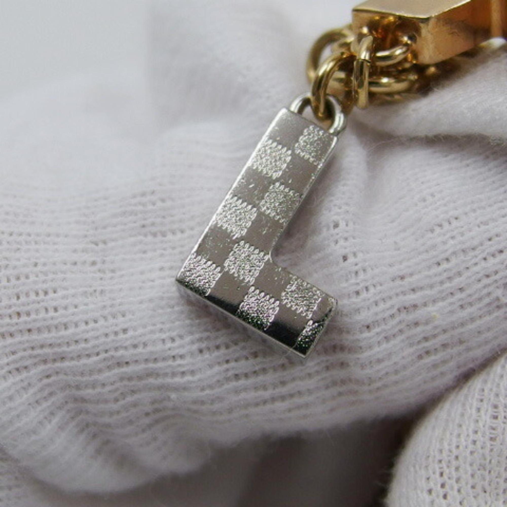 Louis Vuitton Pandantif Love Letters Necklace Flower M37068