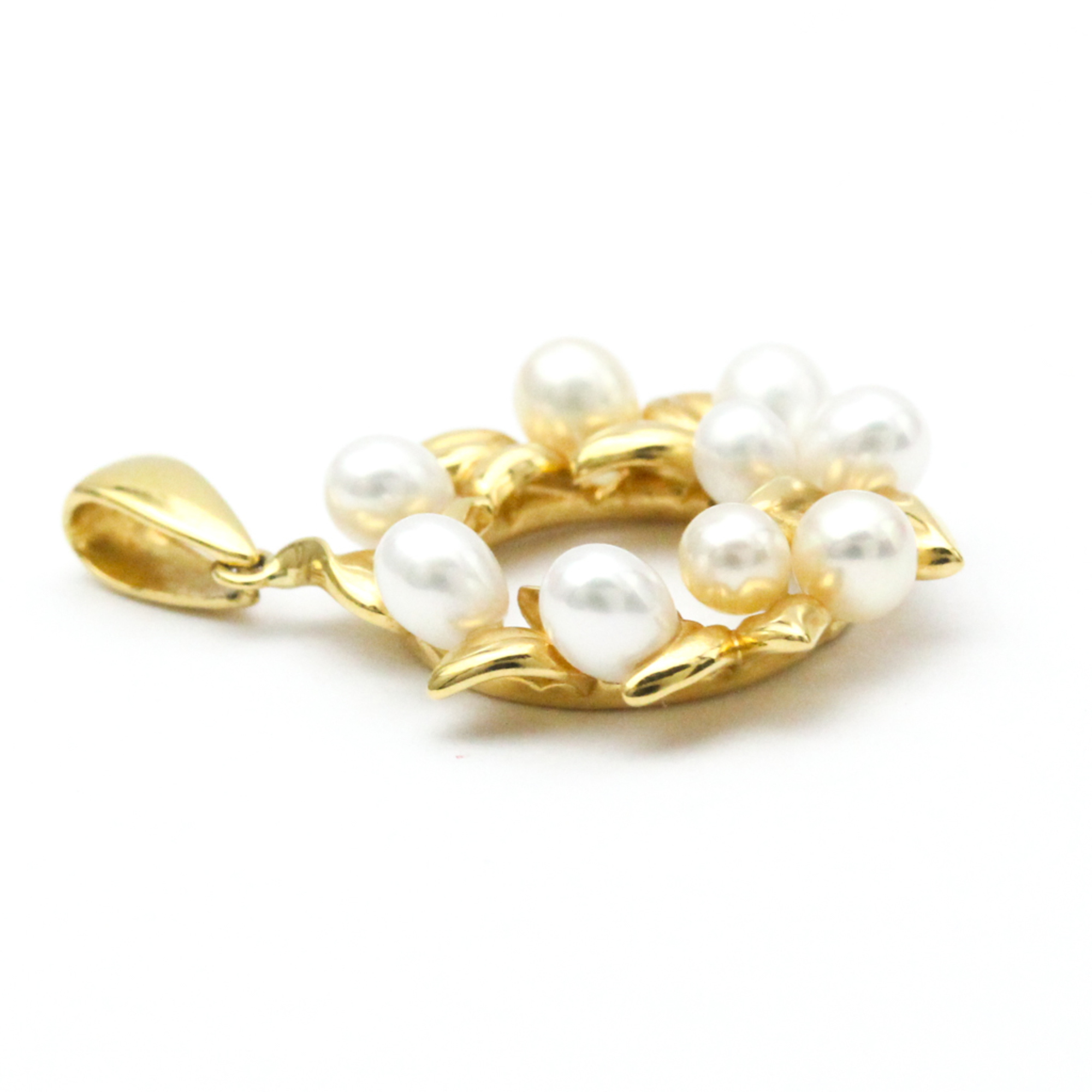 Tasaki Pearl Pendant Top Yellow Gold (18K) Pearl Women,Men Fashion Pendant Necklace (Gold)