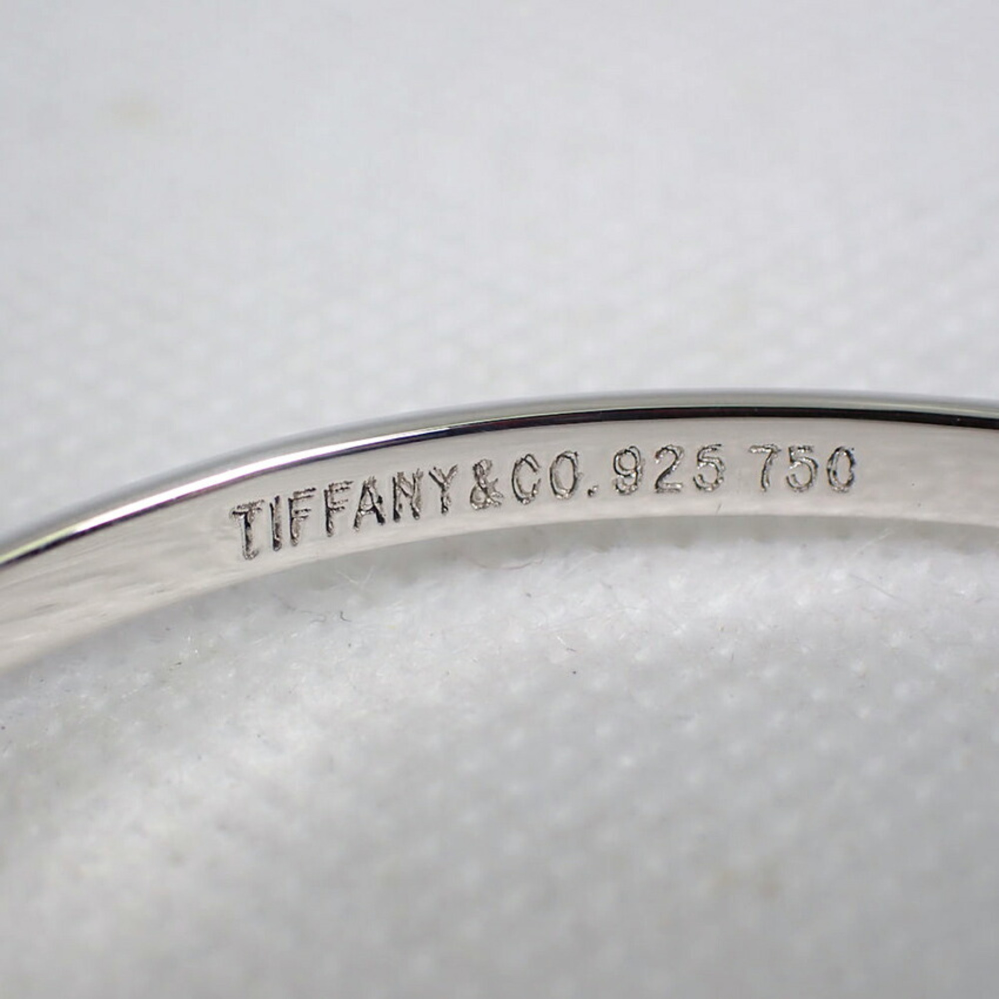 TIFFANY SV925 750 hook & eye bangle