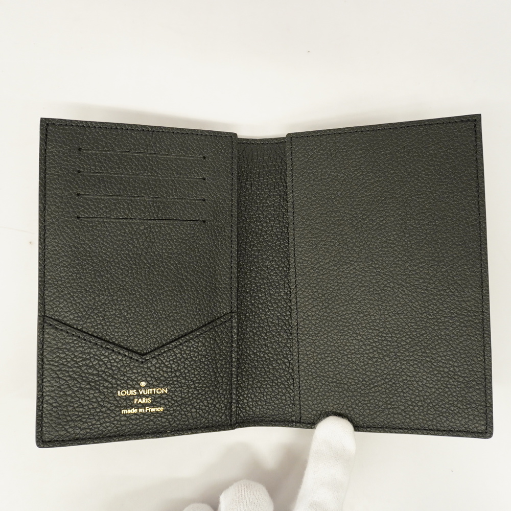Louis Vuitton Passport Cover (COUVERTURE PASSEPORT, M63914)