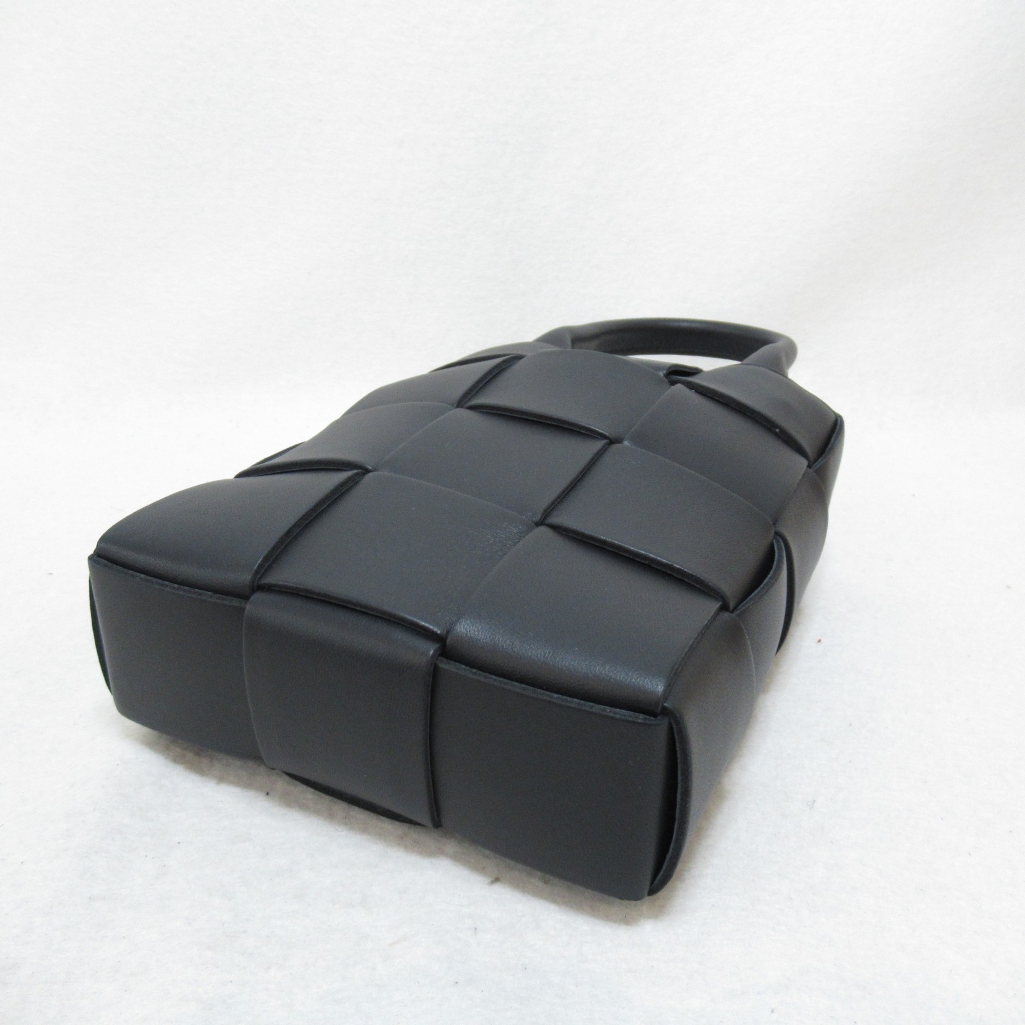BOTTEGA VENETA Mini Cassette ShoulderTote Bag Black Lambskin (sheep leather) 747755VMAY18425
