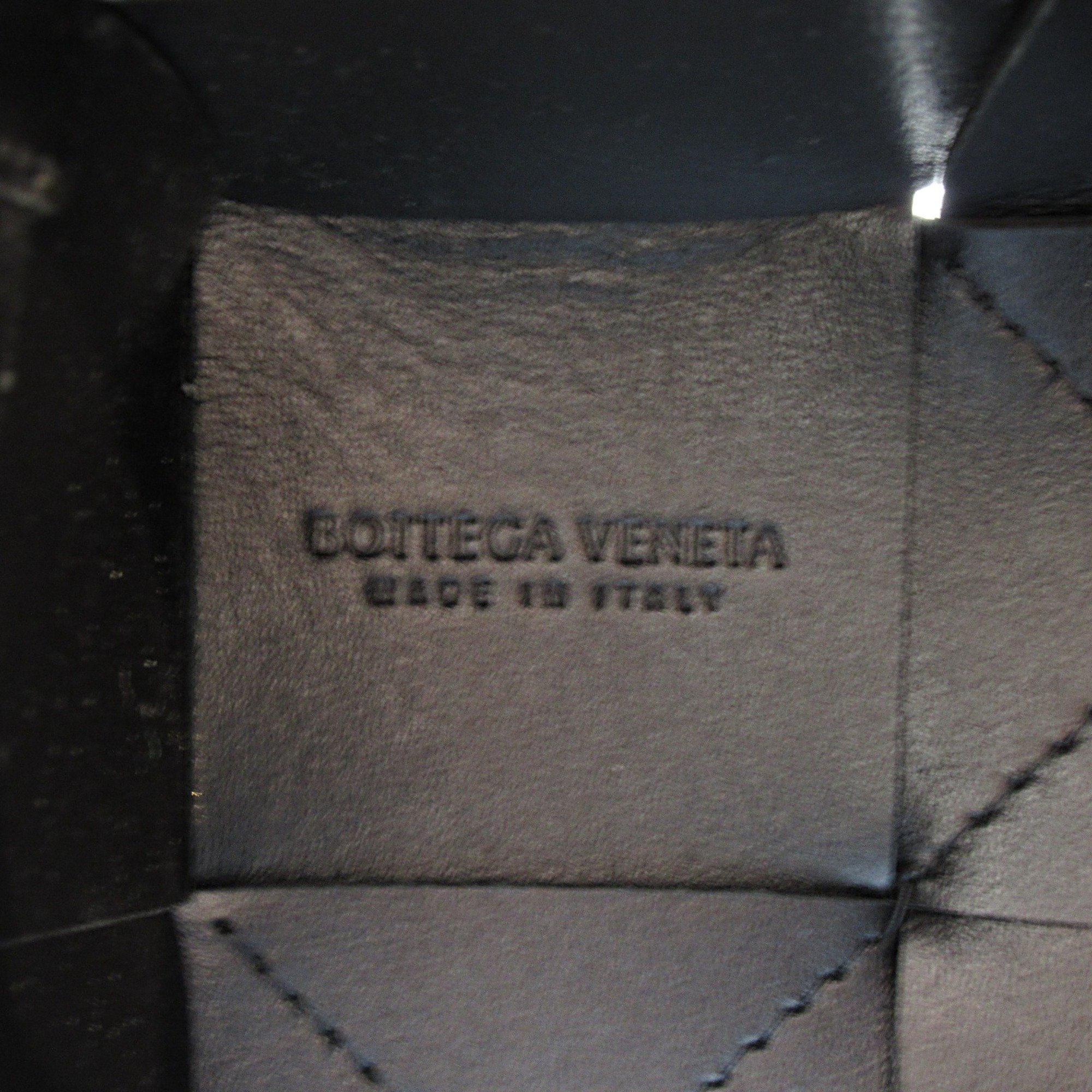 BOTTEGA VENETA Cassette mini cross-body bucket bag Black Calfskin (cowhide) 680217VCQC48425