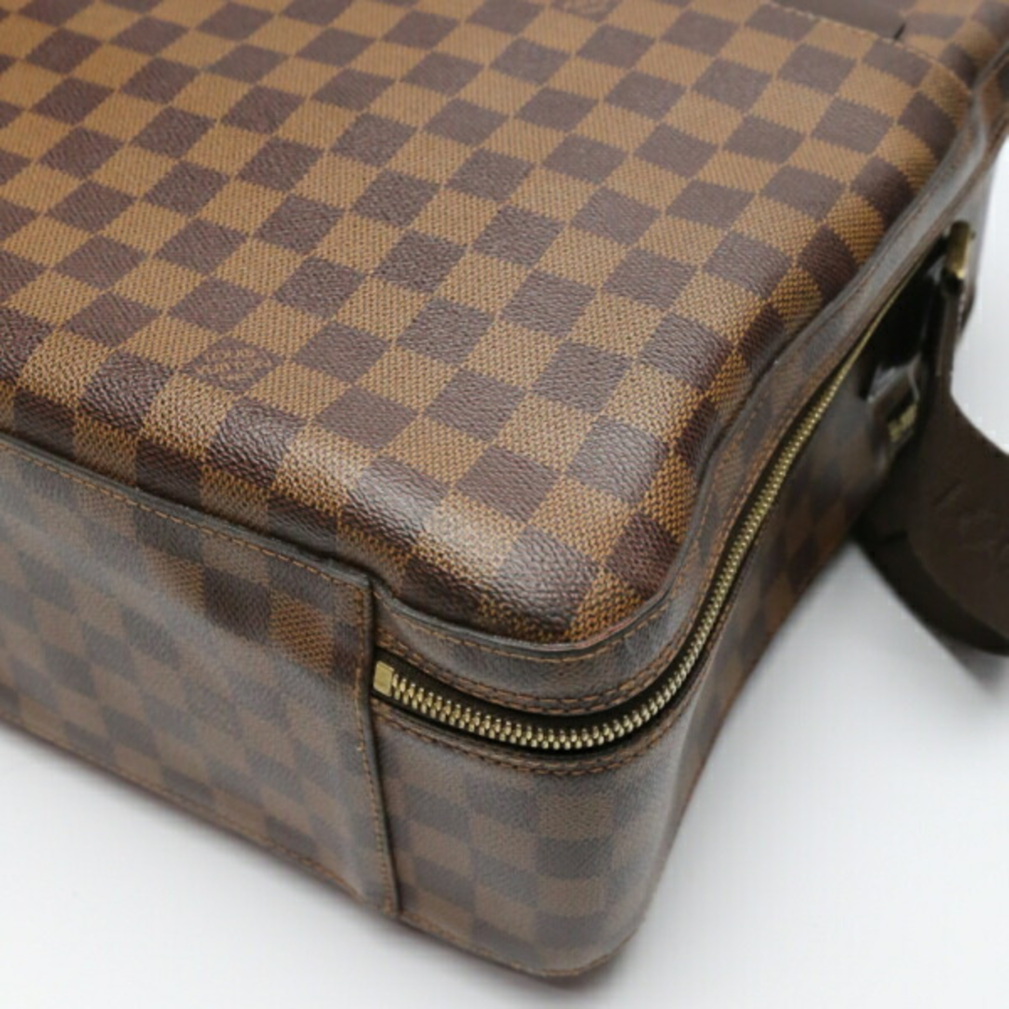 LOUIS VUITTON Dorsoduro Damier N45251 Louis Vuitton Shoulder Bag LV