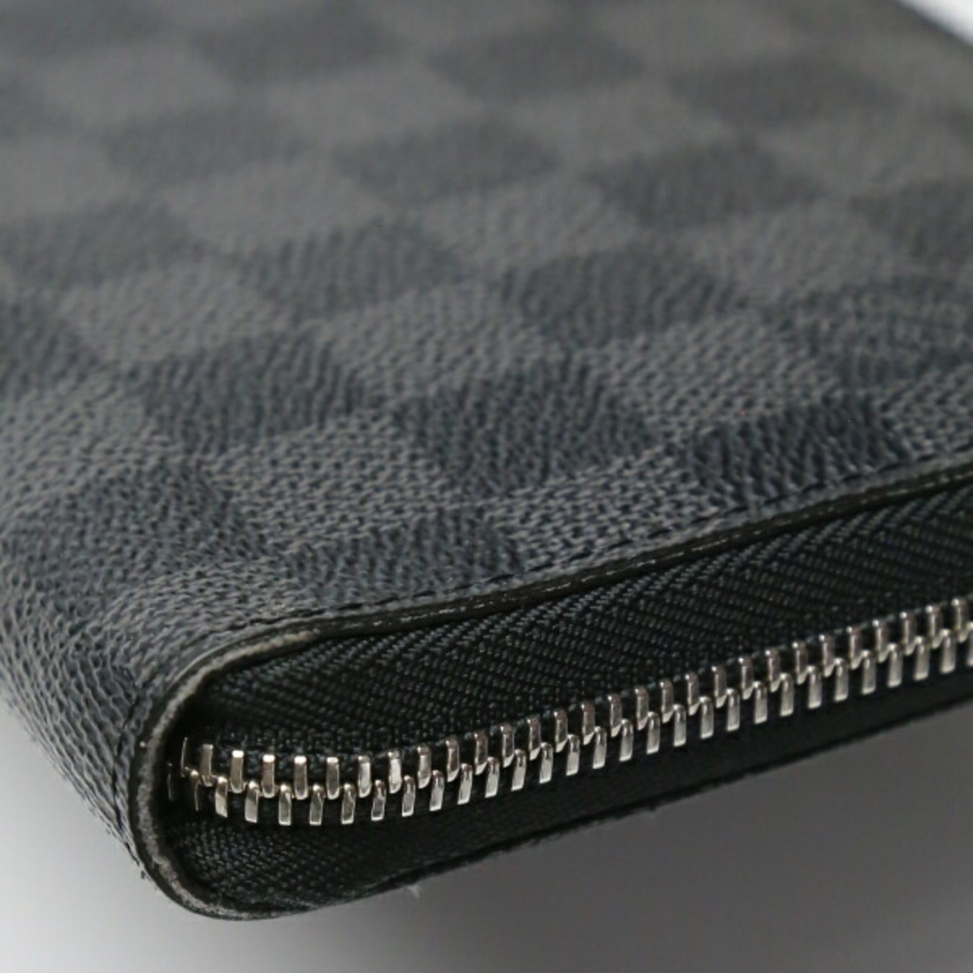 LOUIS VUITTON Round Zipper Damier Graphite Zippy Organizer N63077 Louis Vuitton Black Long Wallet LV