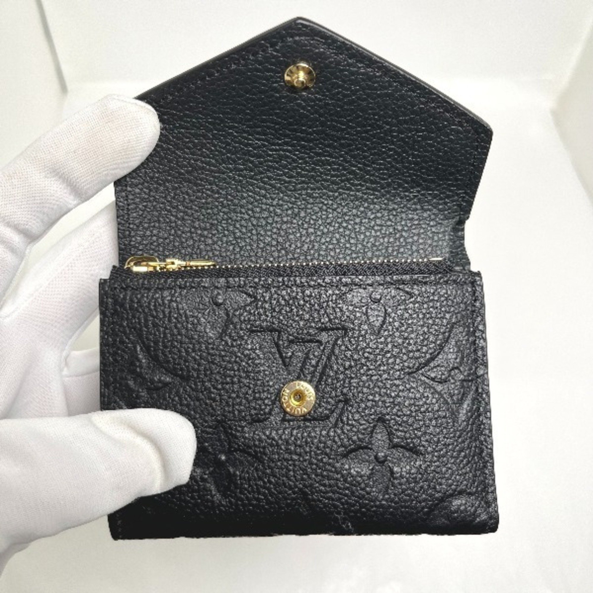 LOUIS VUITTON Portefeuil Zoe Monogram Empreinte Coin Purse with Card Case M62935 Louis Vuitton Noir Trifold Wallet LV