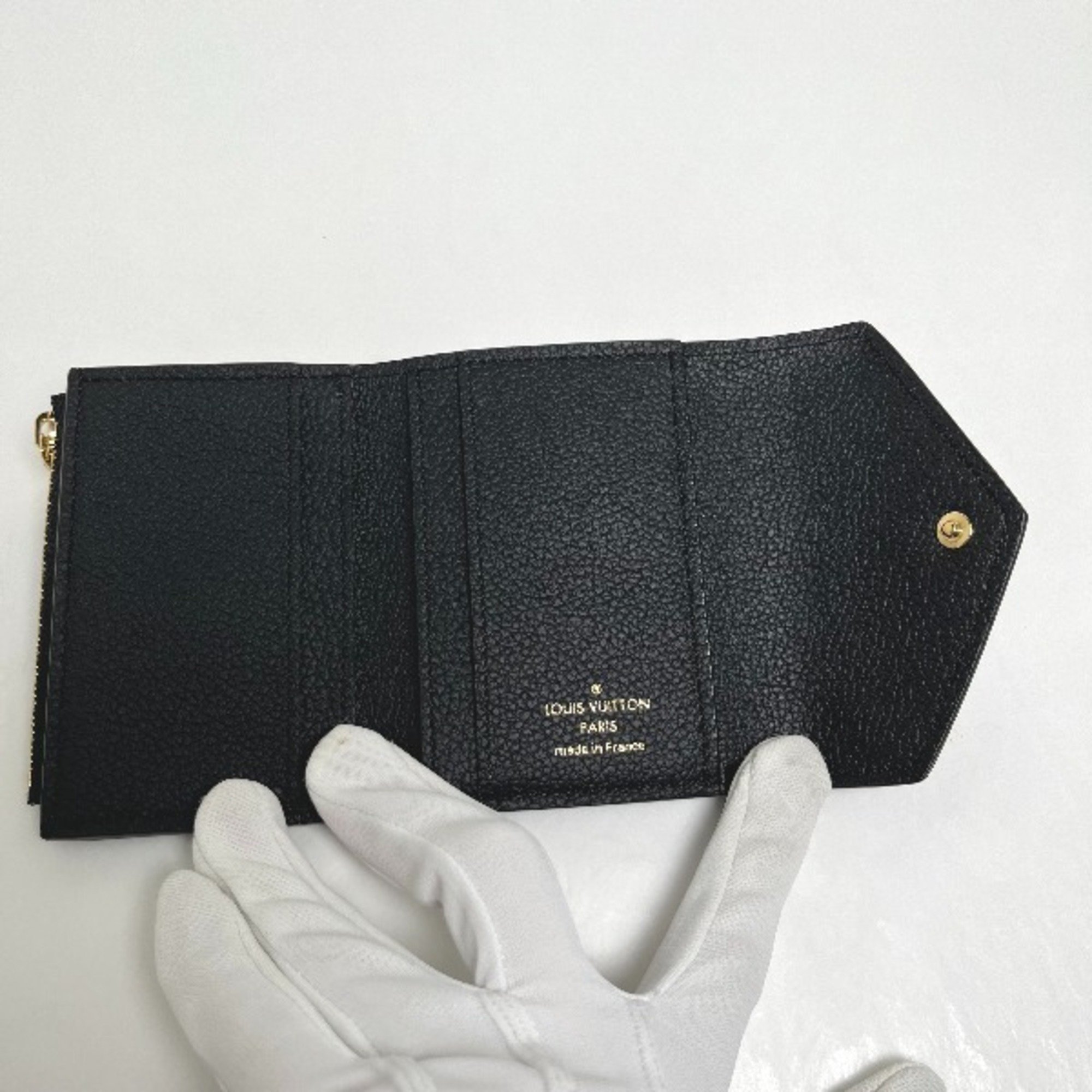 LOUIS VUITTON Portefeuil Zoe Monogram Empreinte Coin Purse with Card Case M62935 Louis Vuitton Noir Trifold Wallet LV