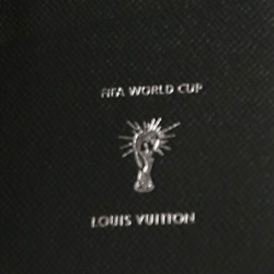 LOUIS VUITTON Portefeuil Braza Epi Russia 2018 FIFA M63294 Louis Vuitton Noir Long Wallet LV
