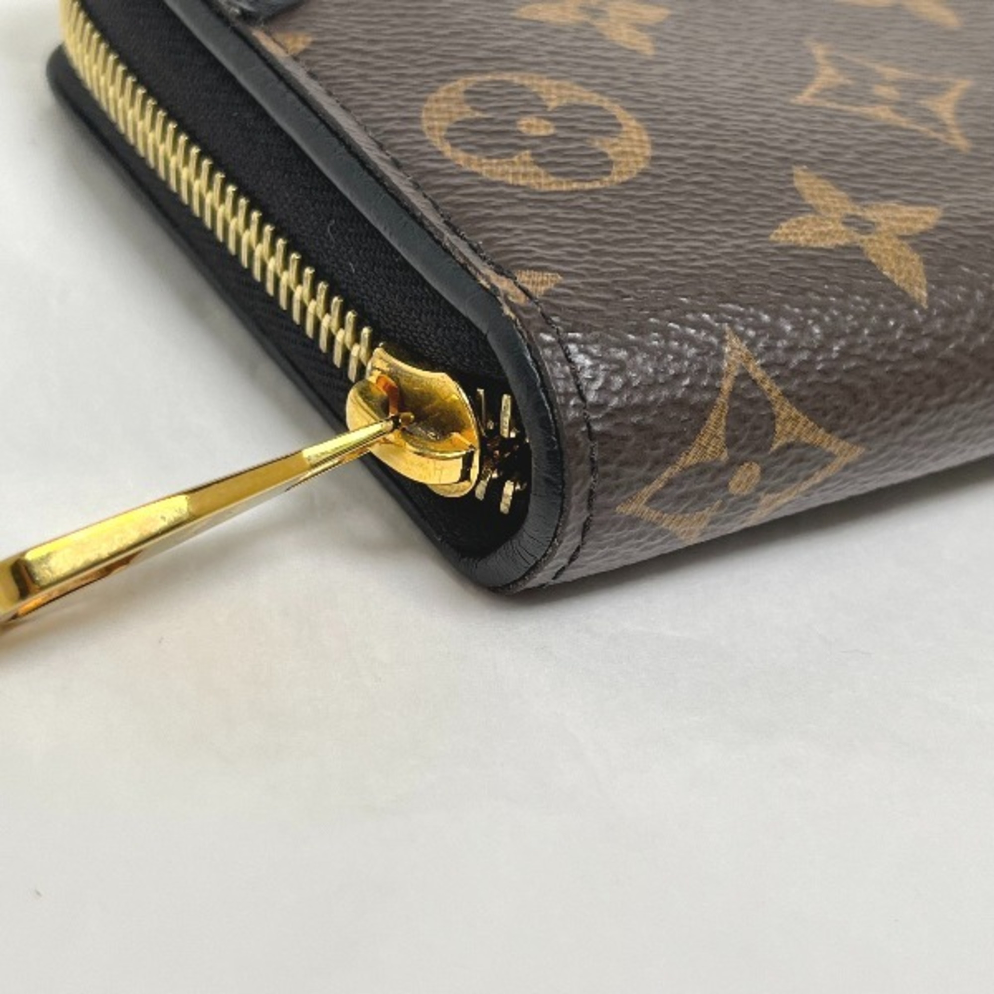 LOUIS VUITTON Round Zipper Monogram Zippy Wallet M61855 Louis Vuitton Noir Long LV