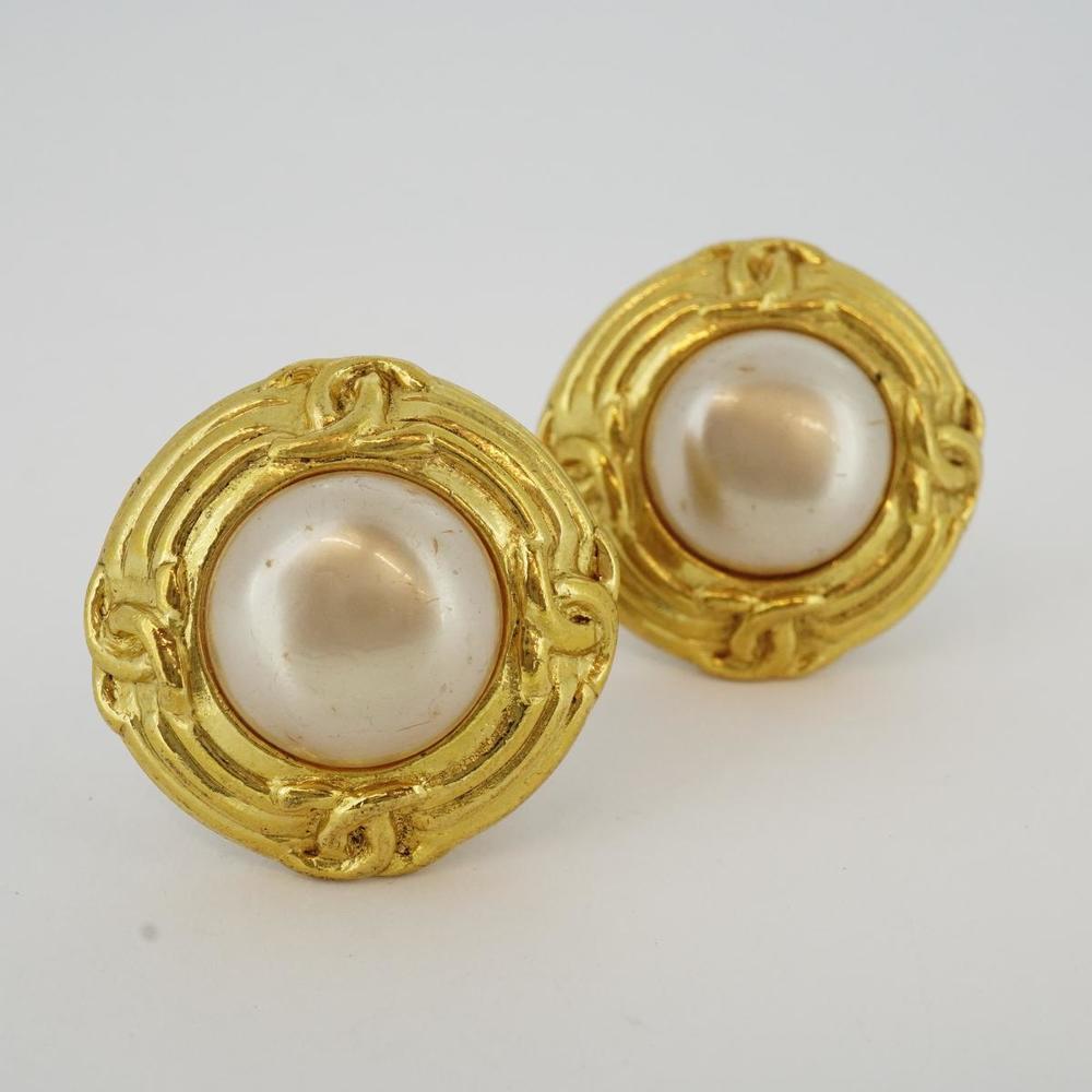 Chanel Earrings Vintage Coco Mark Round Circle Fake Pearl GP Plated ...