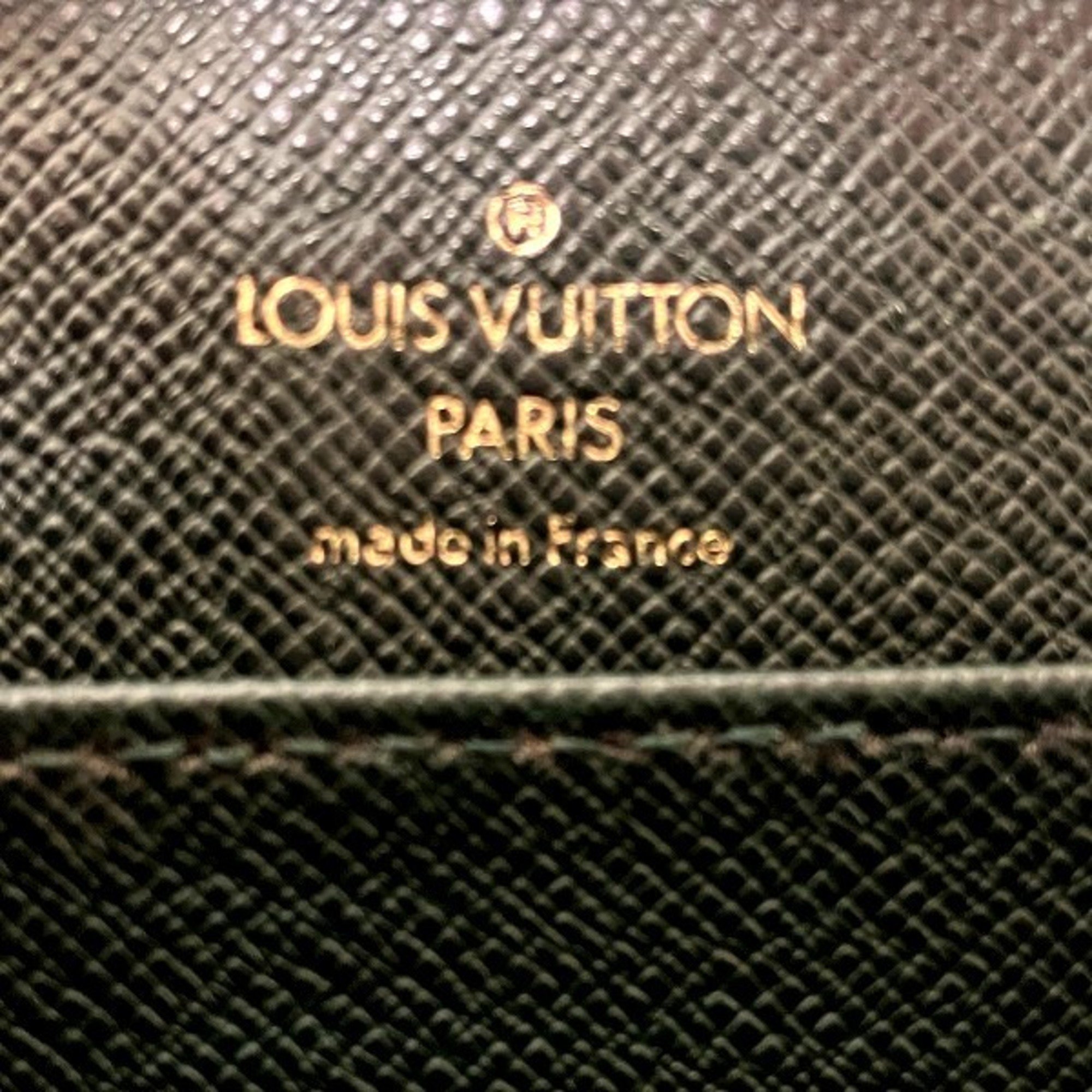 Louis Vuitton Taiga Baikal M30184 Epicea Bag Second Clutch Unisex