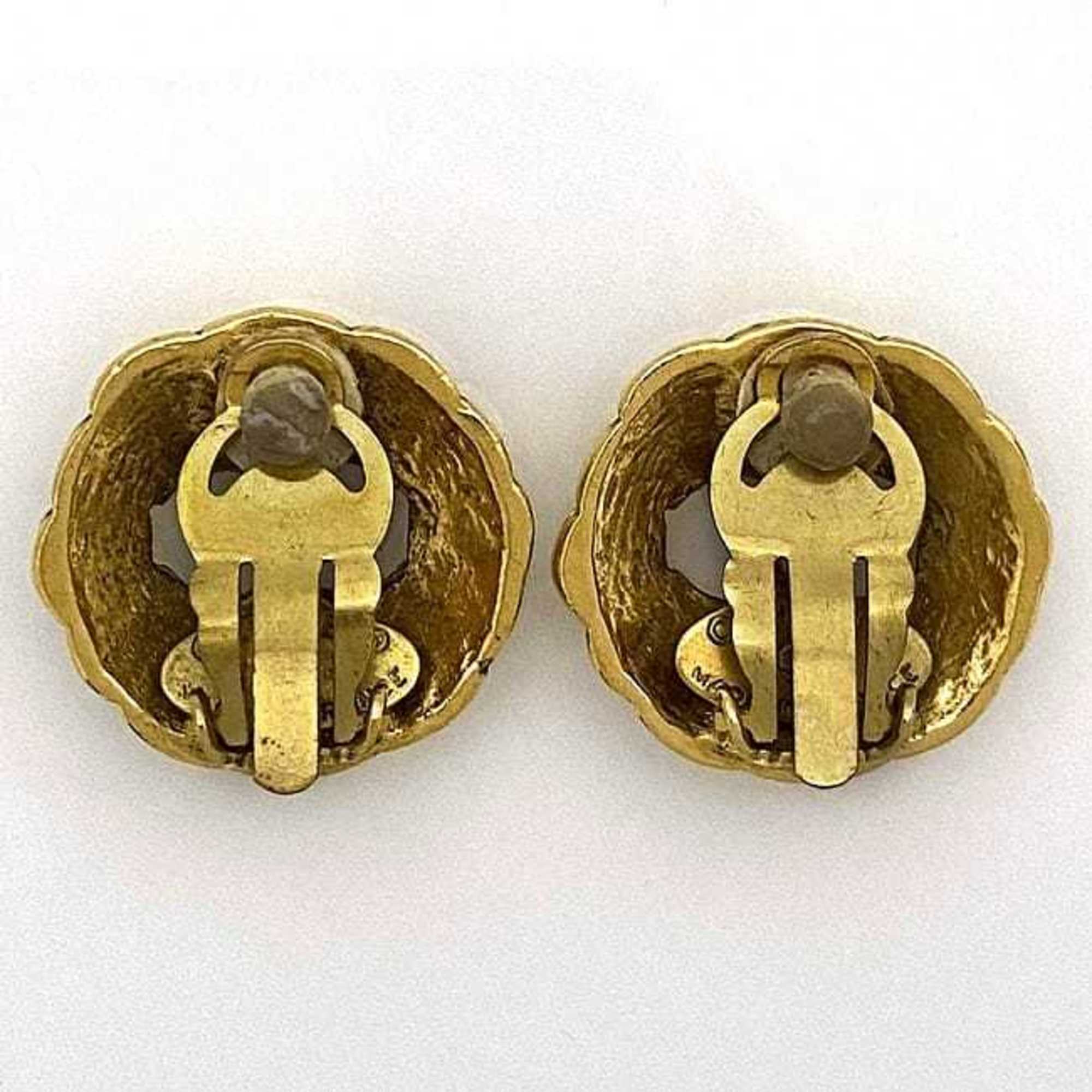 CHANEL earrings gold heremark GP 2 3 accessory clip ladies beautiful