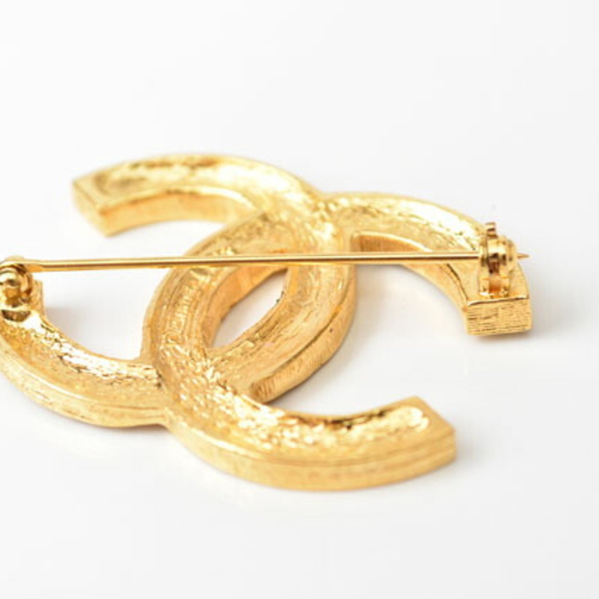 CHANEL brooch pin here mark rhinestone gold