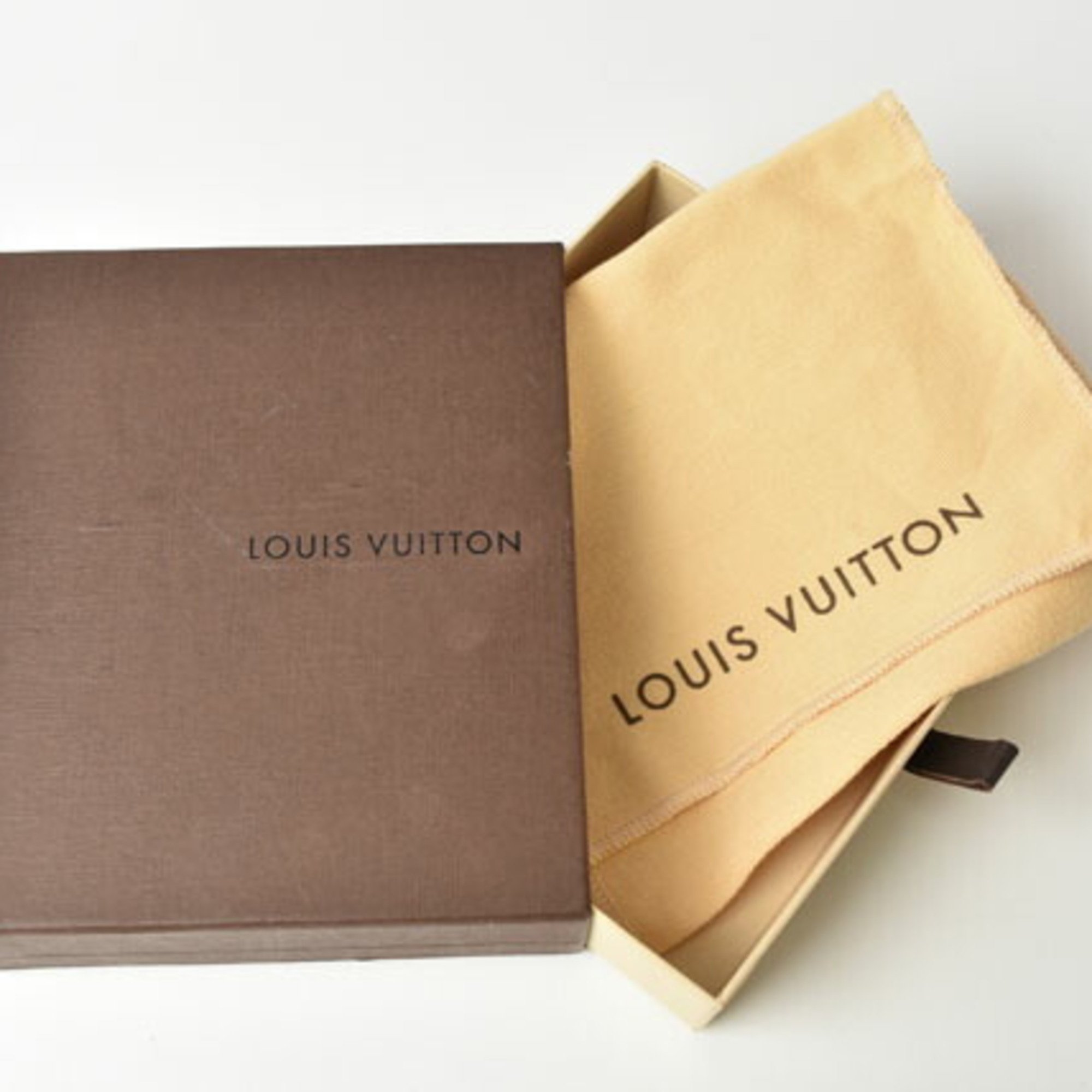Louis Vuitton Wallet LOUIS VUITTON Folding Round Compact Zip M61667 Monogram