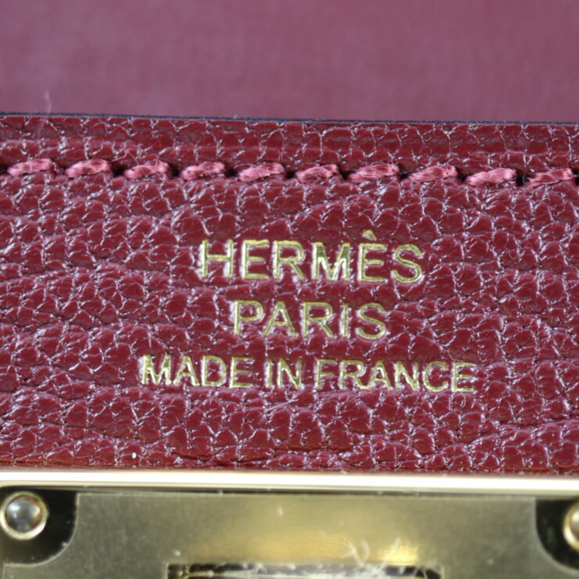 HERMES Kelly Pocket Compact Coin Case Chevre Rouge Ash Gold Hardware Turnlock Purse Y Engraved