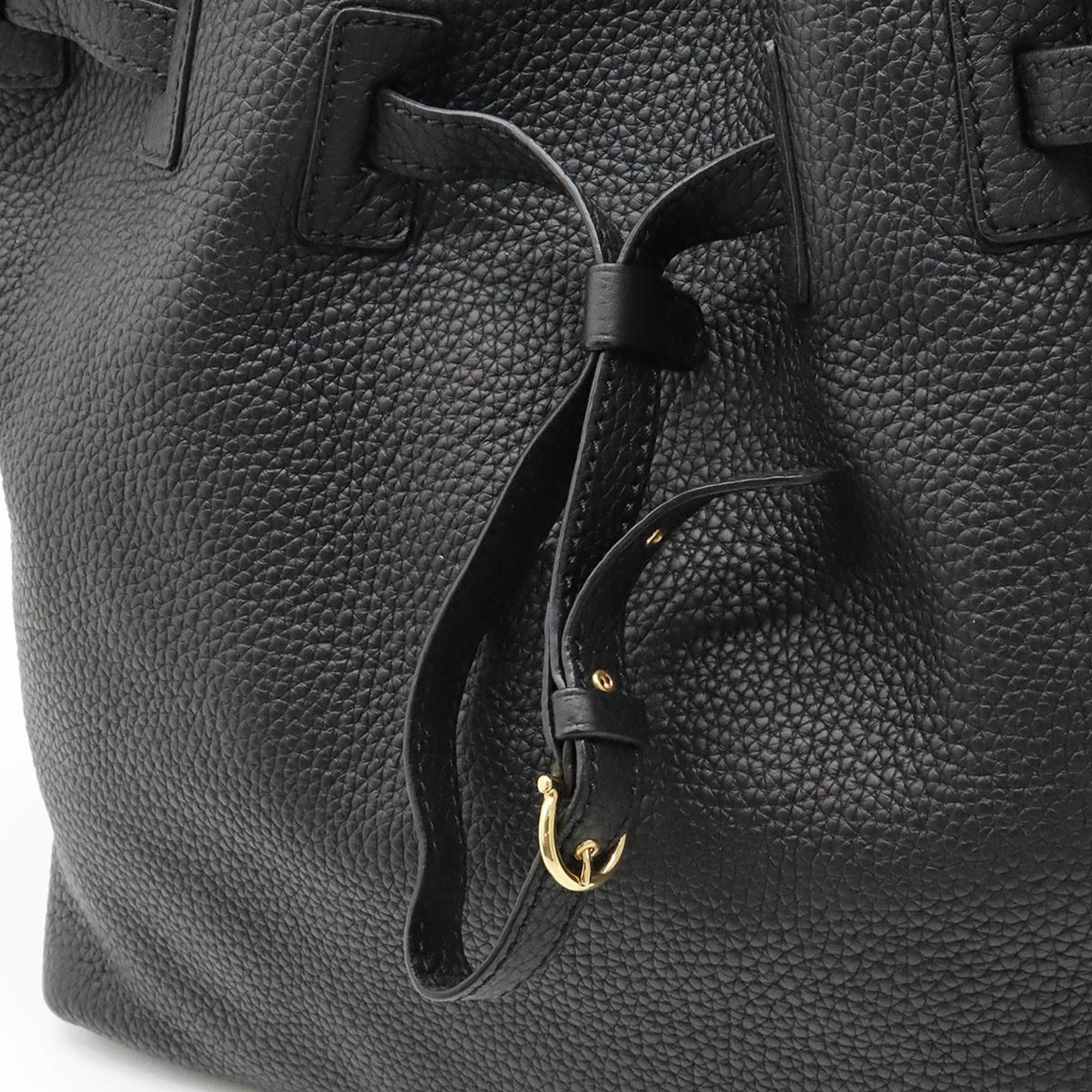 Salvatore Ferragamo Gancini Shoulder Bag Grained Leather Black AU-21/G586