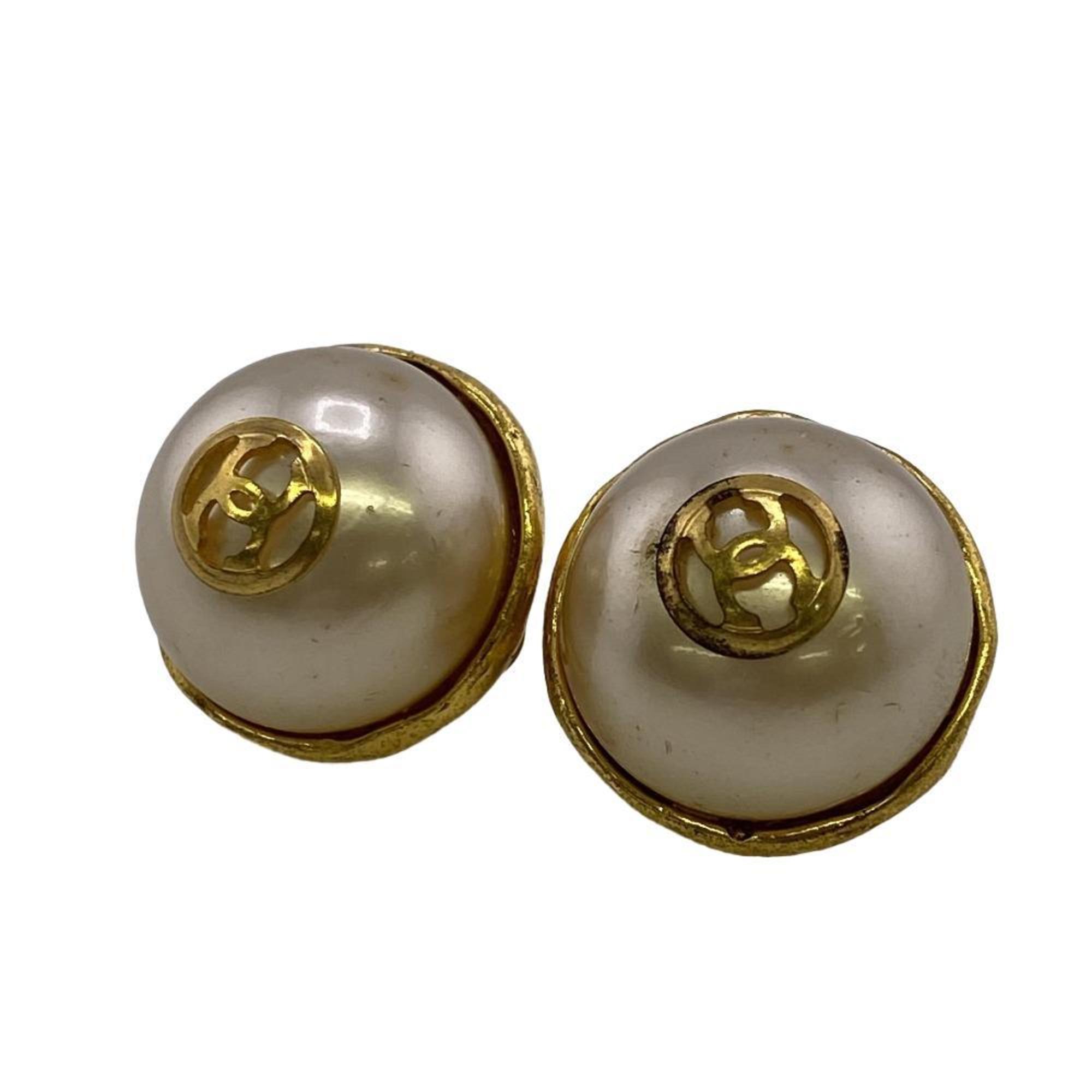 CHANEL 28 Pearl Coco Mark Earrings Gold Ladies