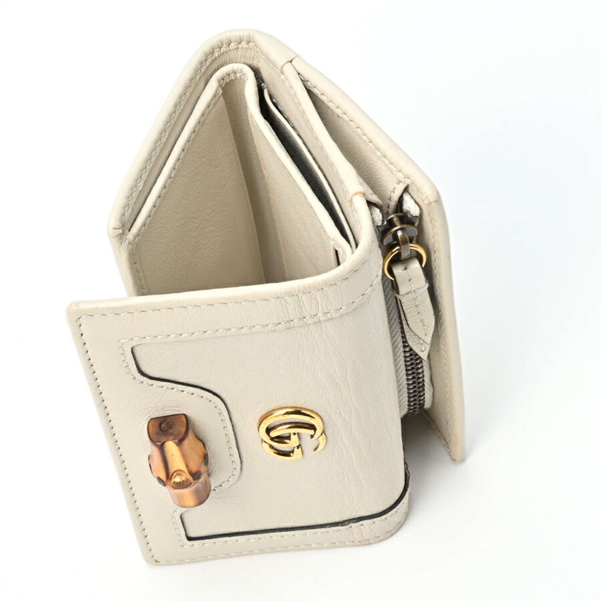 Gucci Diana Medium Wallet 658633 Ivory