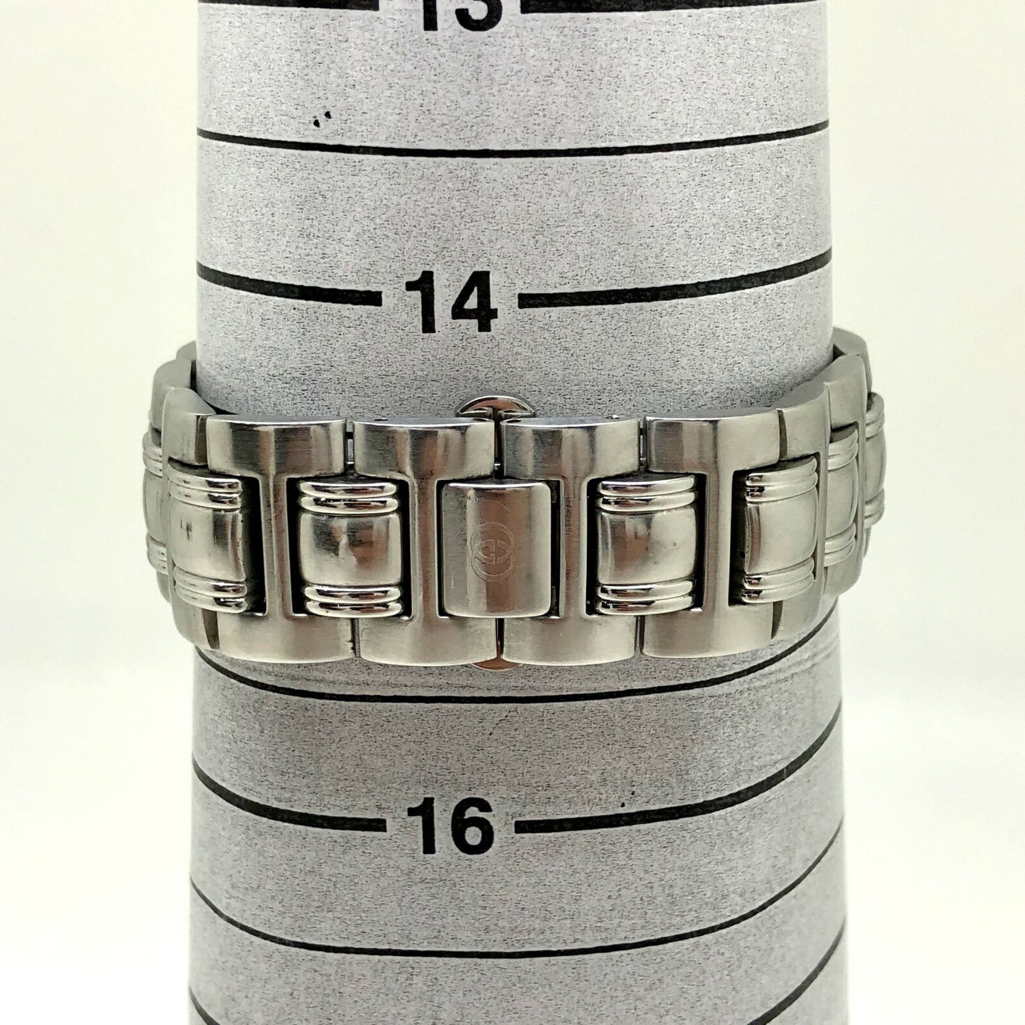 GUCCI 9040M Date Analog Quartz Watch Silver Dial Stainless Steel ITTT2HO8U648 RM5448D