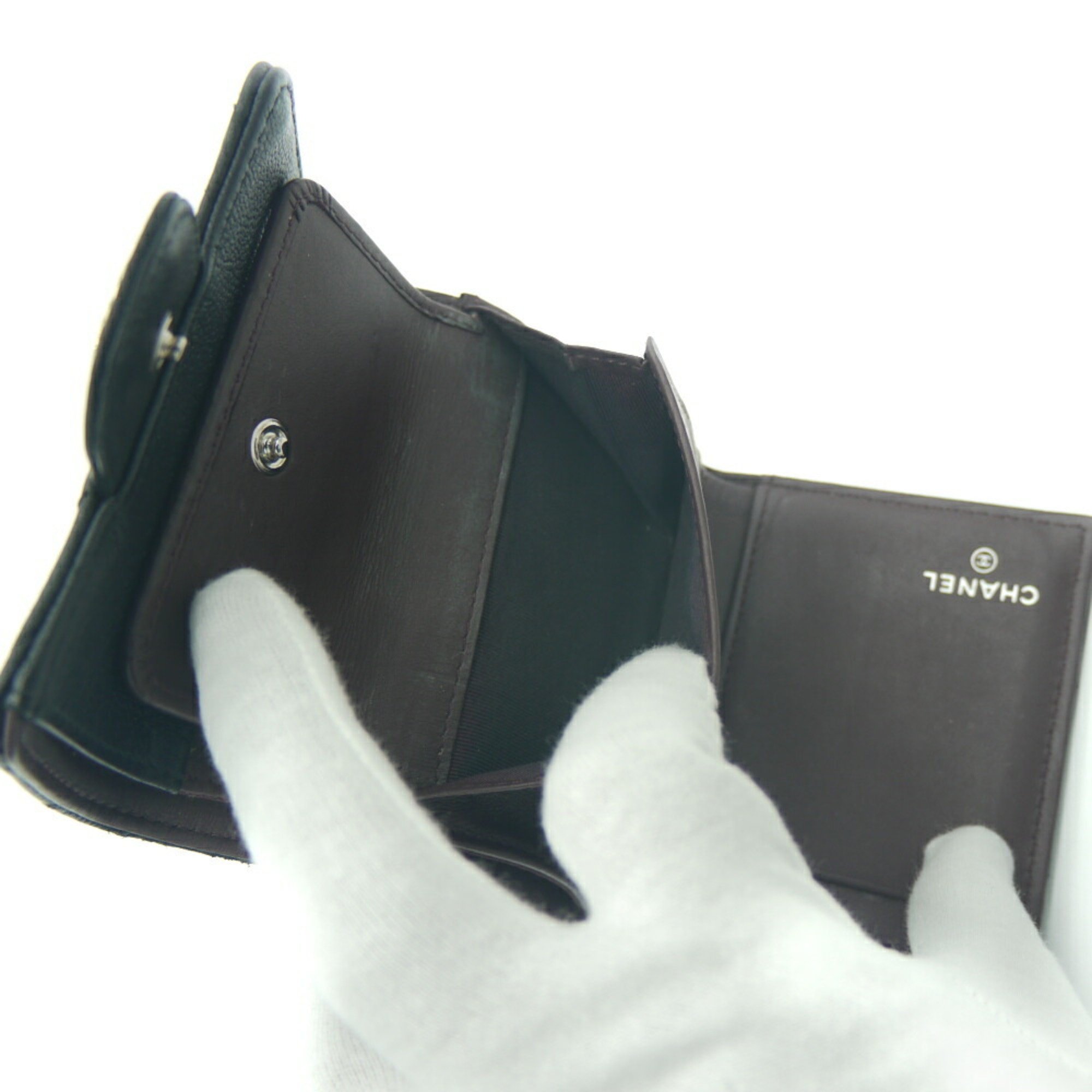 CHANEL V Stitch Small Flap Wallet Trifold Coco Mark Caviar Skin Black A81900