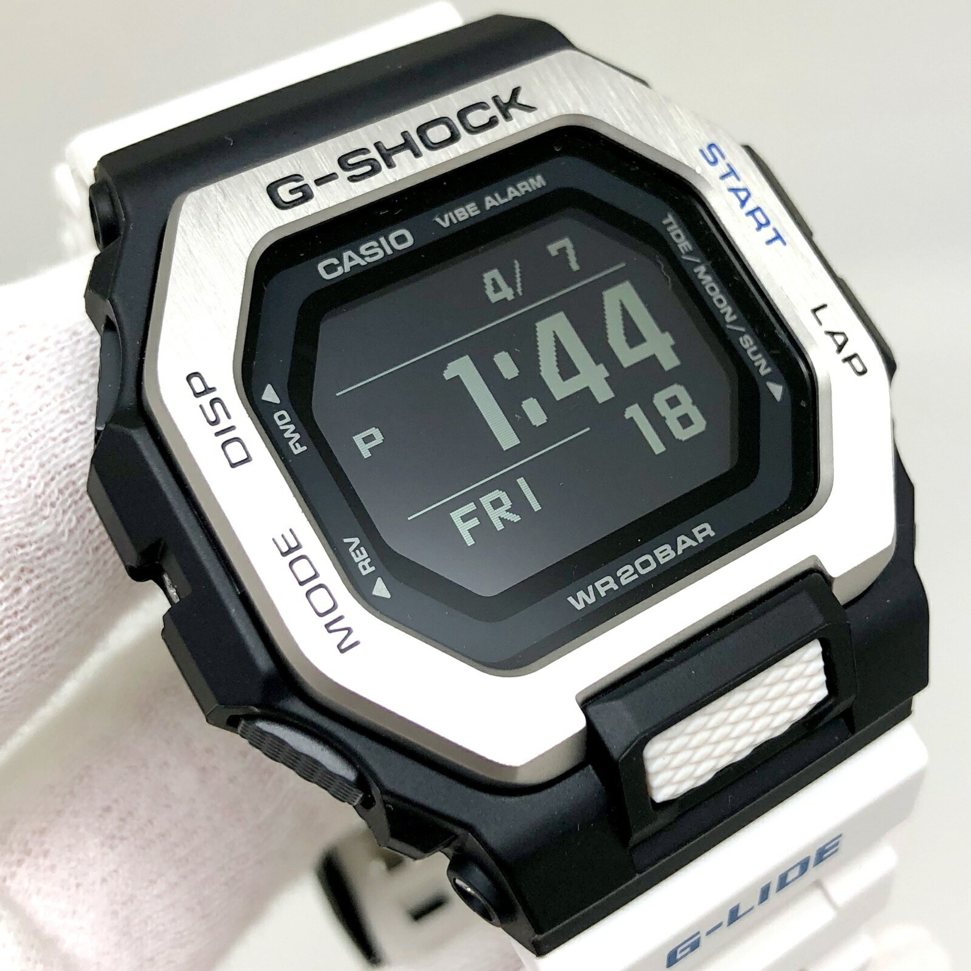 CASIO Casio G-SHOCK Watch GBX-100-7 G-LIDE G-Ride Digital Smartphone Linked Model White Black ITXWMH71M9S0
