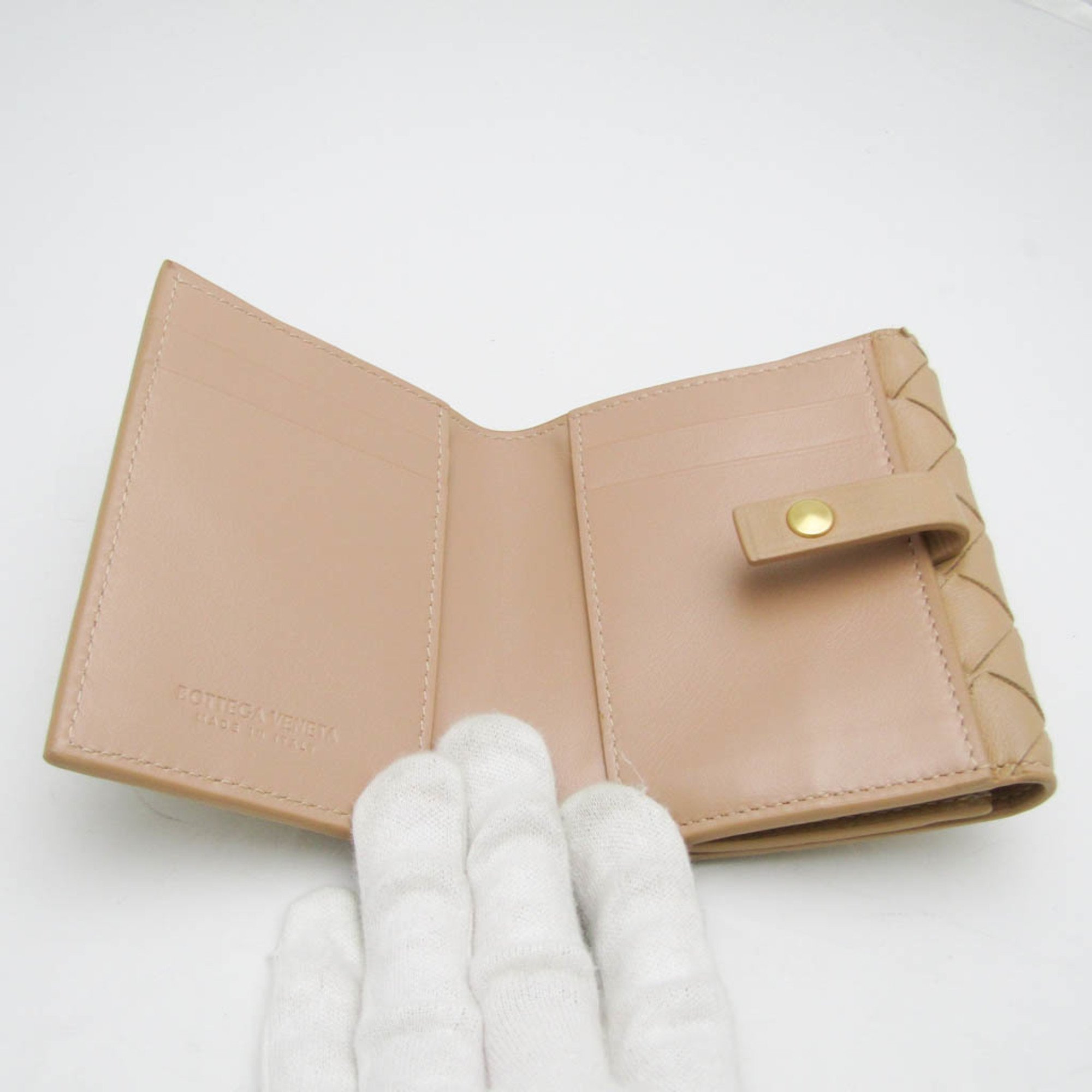 Bottega Veneta Intrecciato Women's Leather Wallet (bi-fold) Light Beige