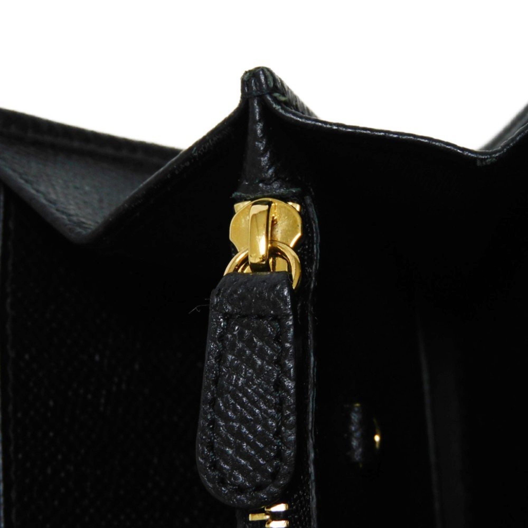 Salvatore Ferragamo Long Wallet Flap Pebble Calf Gold Current Gancini Clip Black 22D150 Ladies