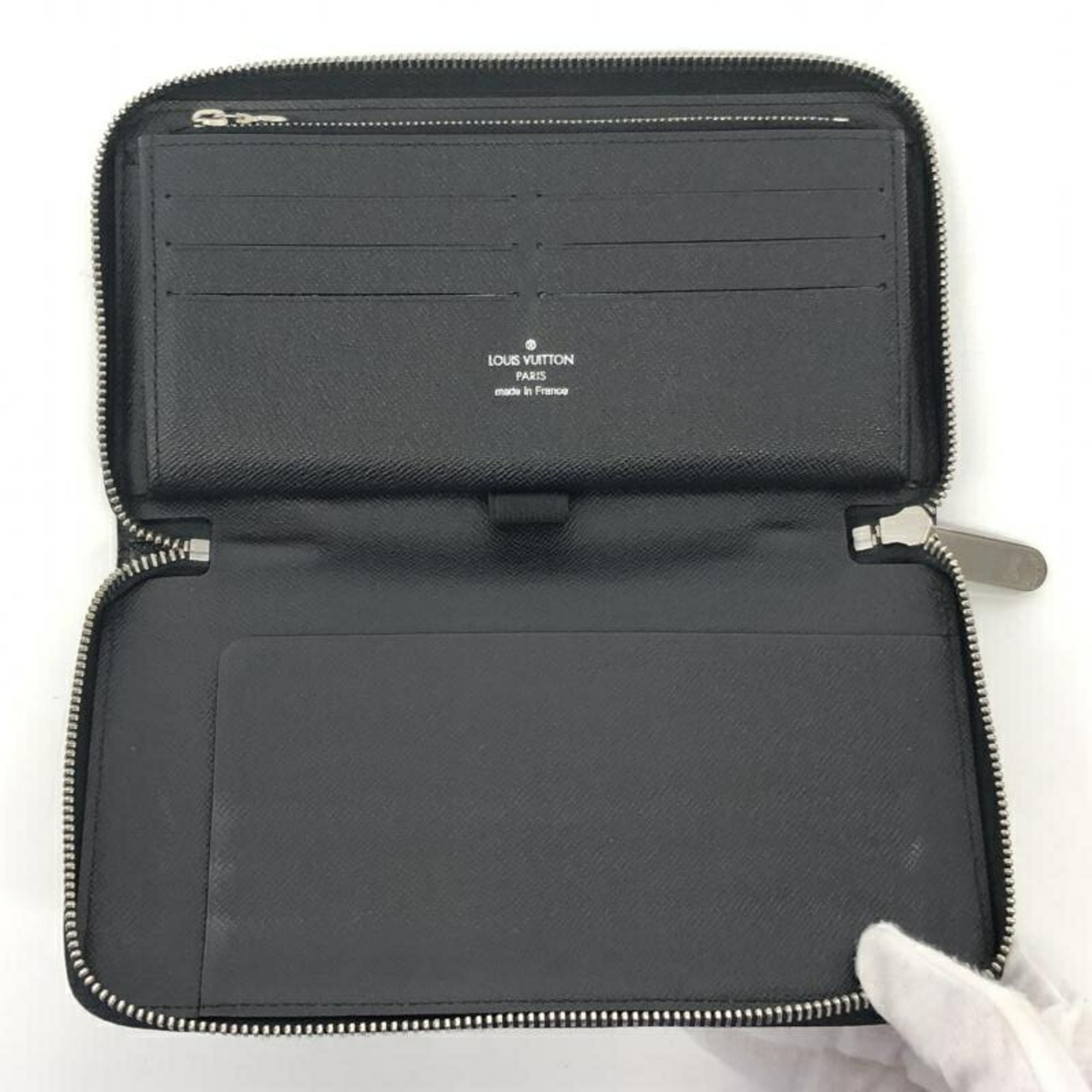 LOUIS VUITTON Zippy Organizer Epi Noir M63852 Louis Vuitton