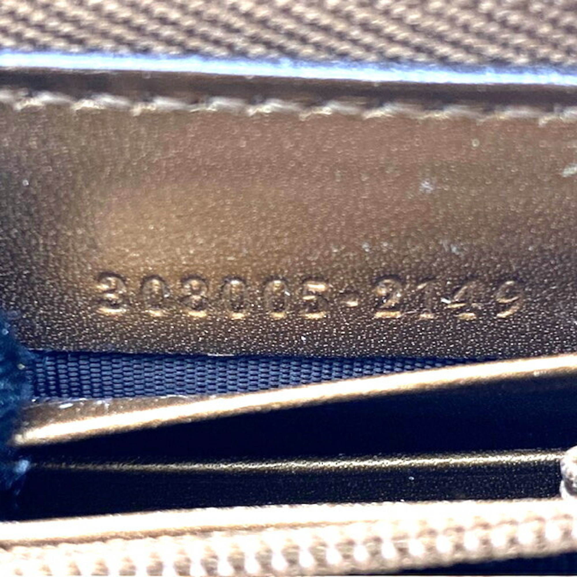 GUCCI Gucci Round Long Wallet Micro Guccisima Gold 308005