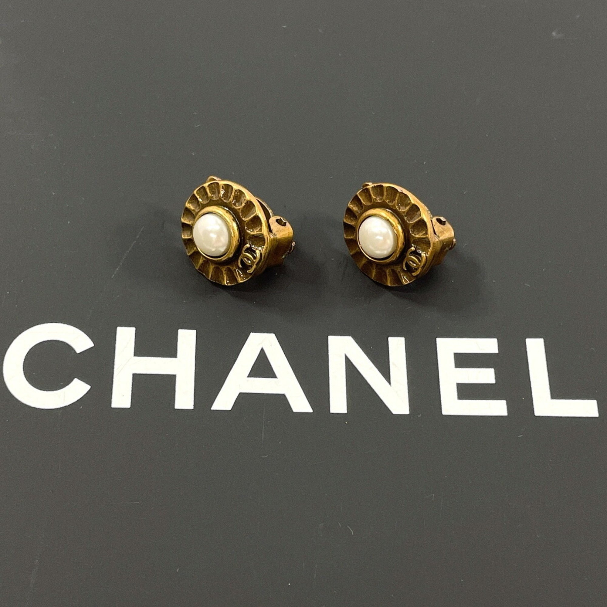 CHANEL Cocomark Vintage Earrings Metal Gold 97 A Stamp Women's