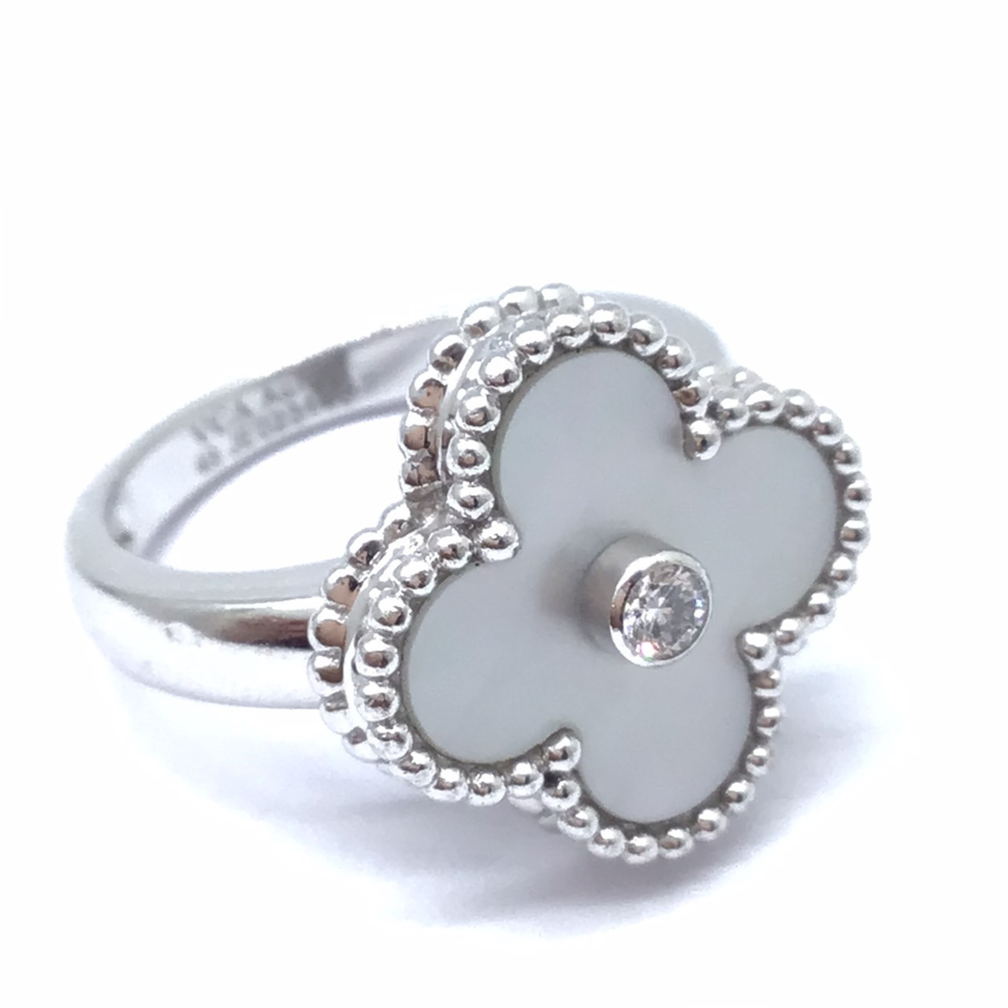 Van Cleef & Arpels Alhambra Ring K18WG White Gold Shell Mother of Pearl 1P Diamond #49