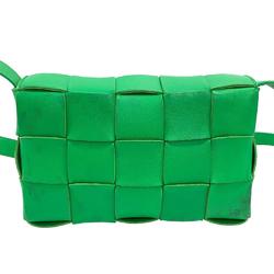 BOTTEGAVENETA Bottega Veneta Maxi Intrecciato Cassette Shoulder Bag Green Unisex Z0005782
