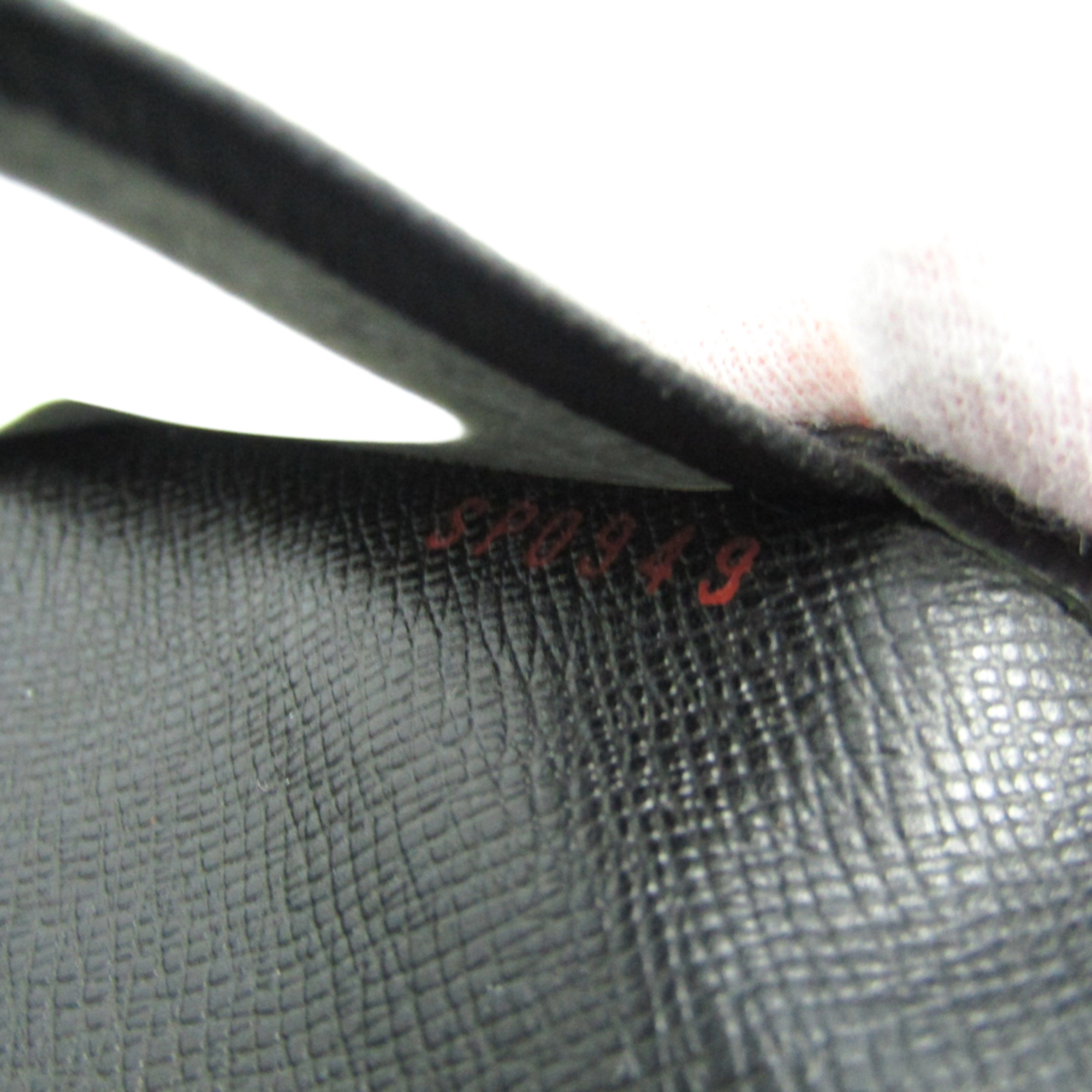 Louis Vuitton Epi Epi Leather Travel Pass Case Noir Porte 2 cartes vertical M63202