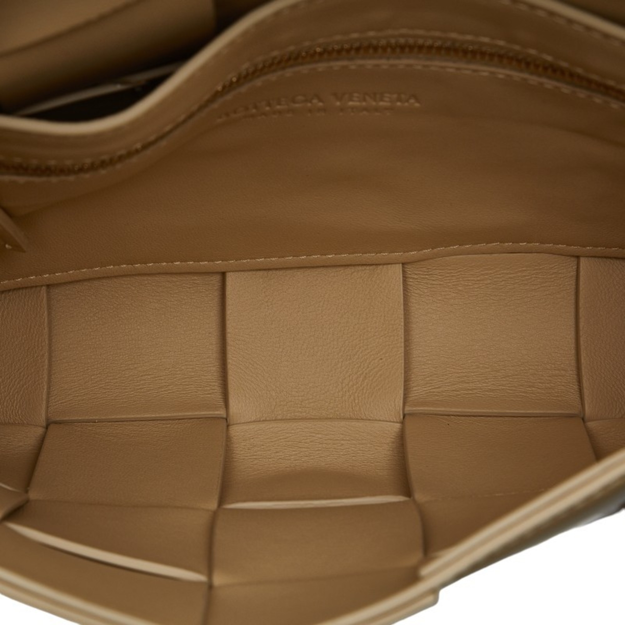 Bottega Veneta Cassette Shoulder Bag Beige Patent Leather Women's BOTTEGAVENETA