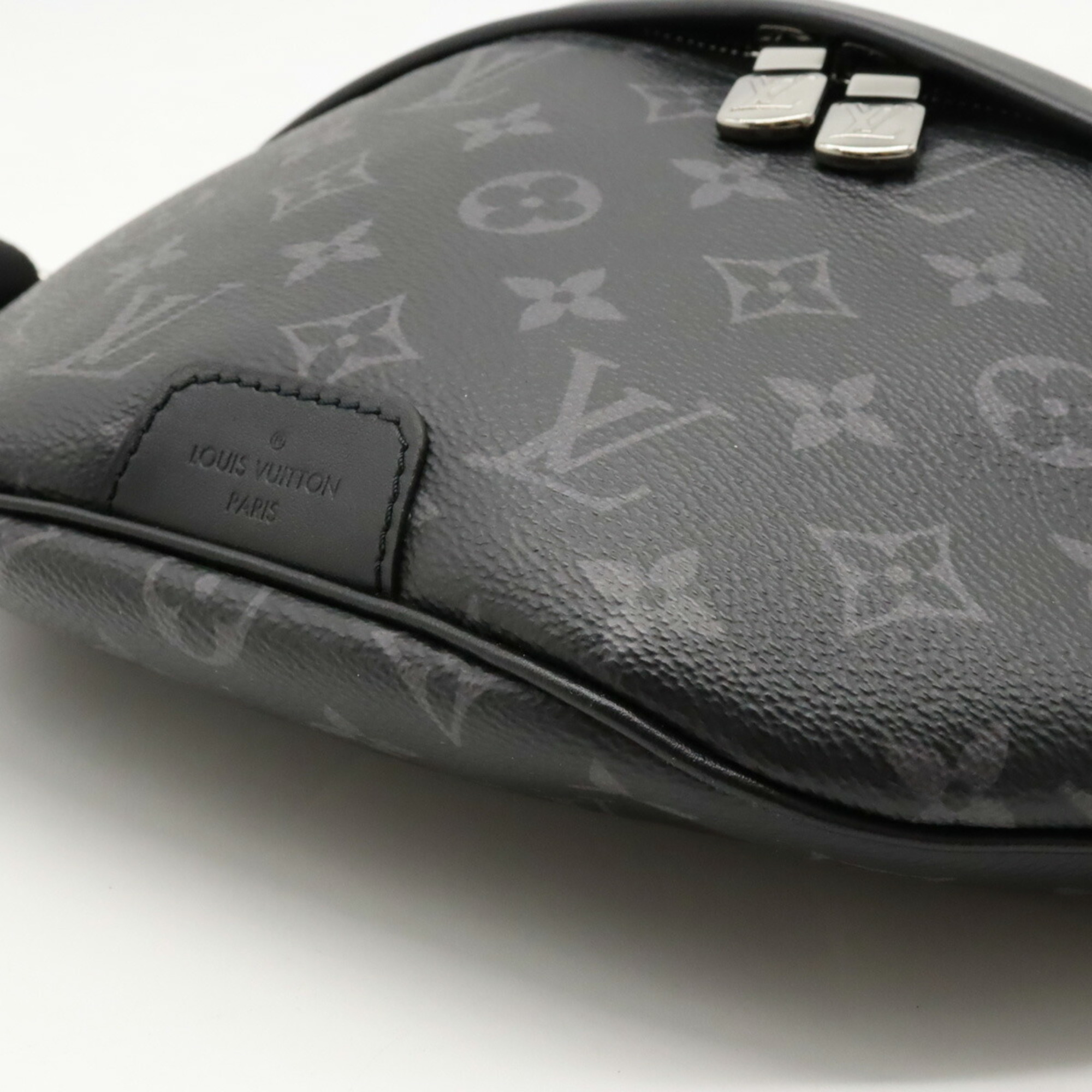 LOUIS VUITTON Monogram Eclipse Discovery Bum Bag PM Waist Pouch Body M46035