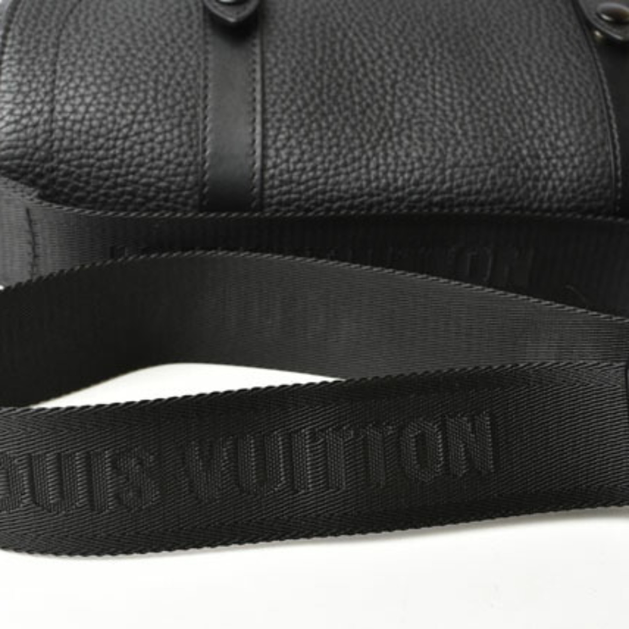 Louis Vuitton Shoulder Bag for Men LOUIS VUITTON Christopher M58476 Black Taurillon Leather