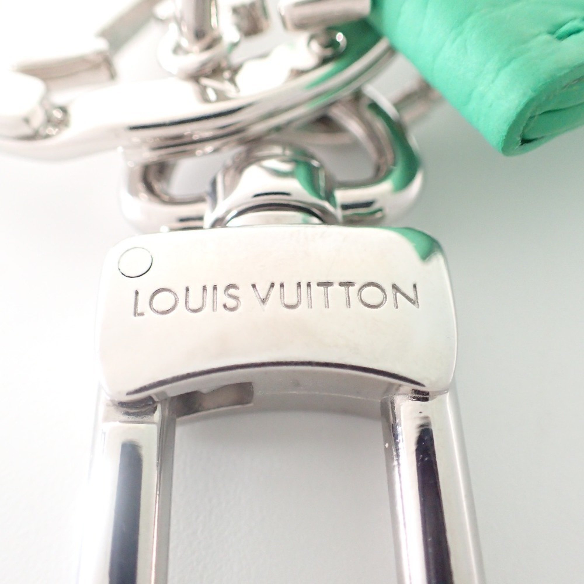 LOUIS VUITTON M00851 Dragonne LV Monogram Keychain Green Silver Men's
