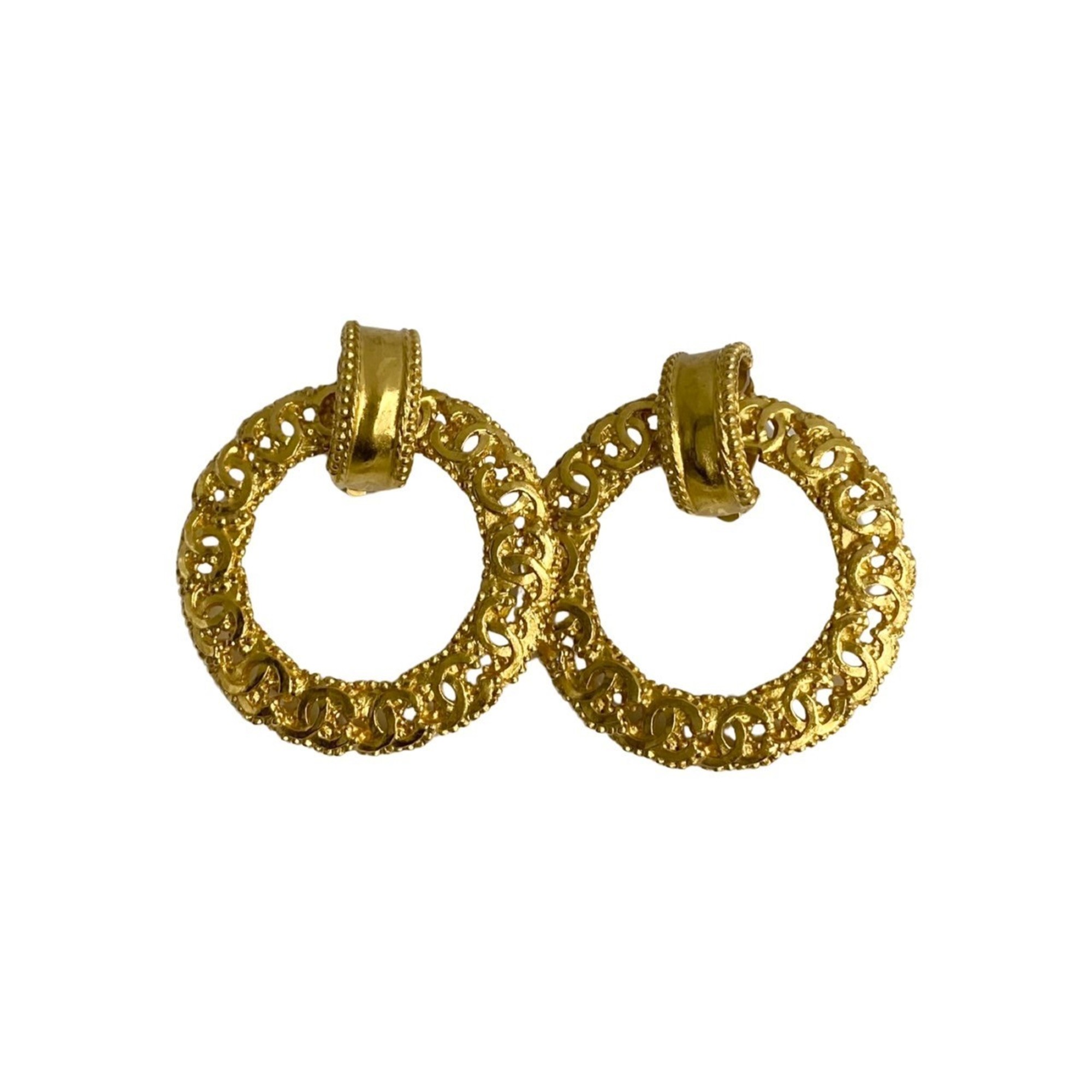 CHANEL 96A Coco Mark Circle Motif Earrings Gold 24002