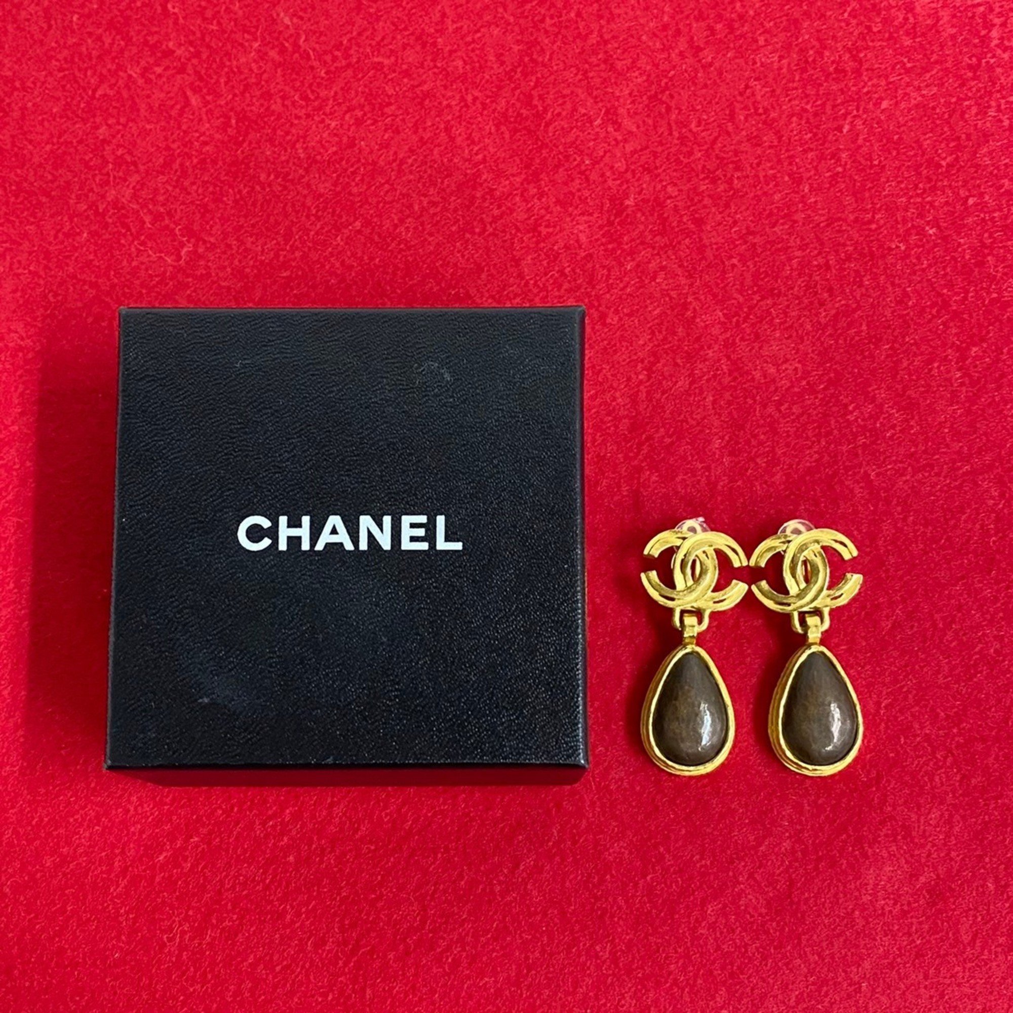 CHANEL Chanel 97A Engraved Coco Mark Motif Wood Earrings Gold Brown 32741