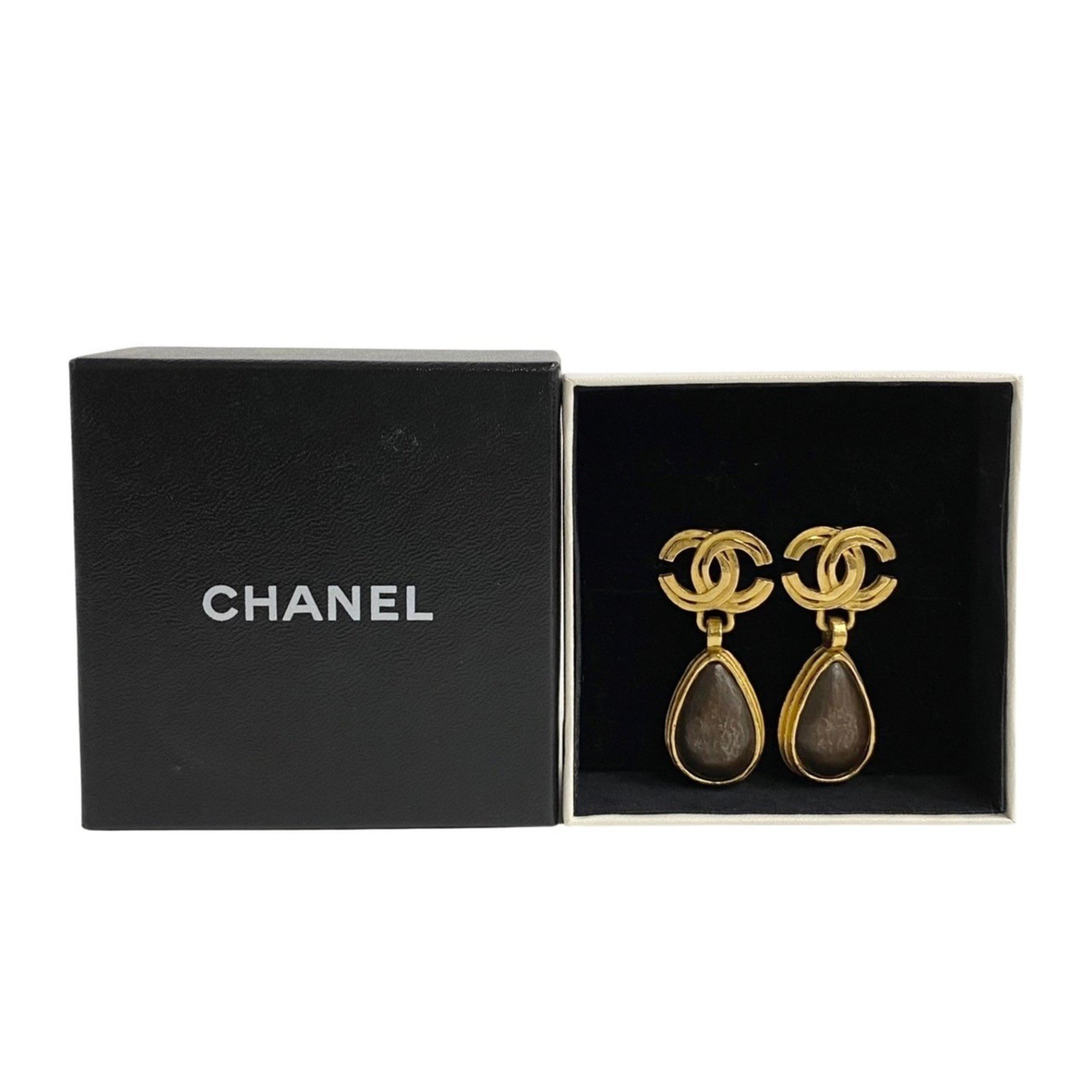 CHANEL Chanel 97A Engraved Coco Mark Motif Wood Earrings Gold Brown 32741