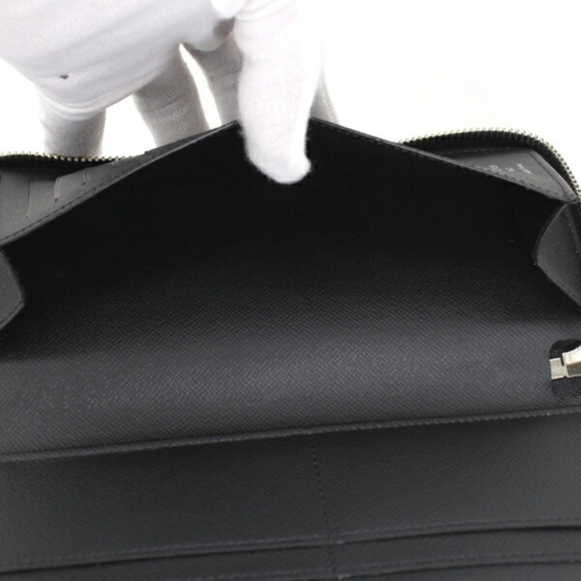 Louis Vuitton Long Wallet Round Taiga Leather Black Zipper Vertical M30503 Men's Zip LOUIS VUITTON KM2655-y