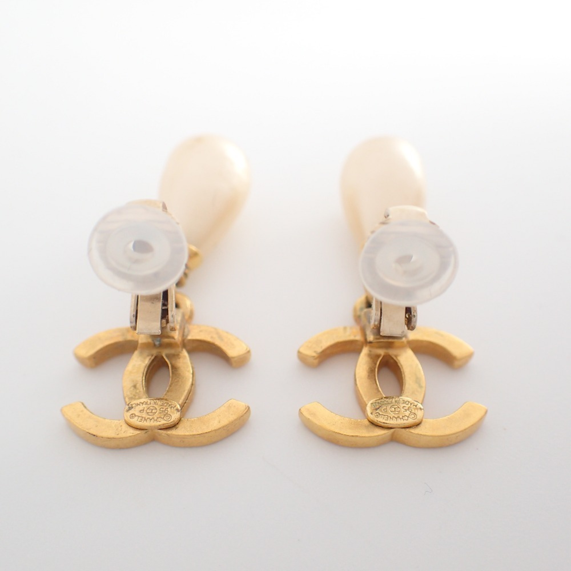 CHANEL 95P CC Coco Mark Imitation Pearl Drop Earrings Gold Color Women's