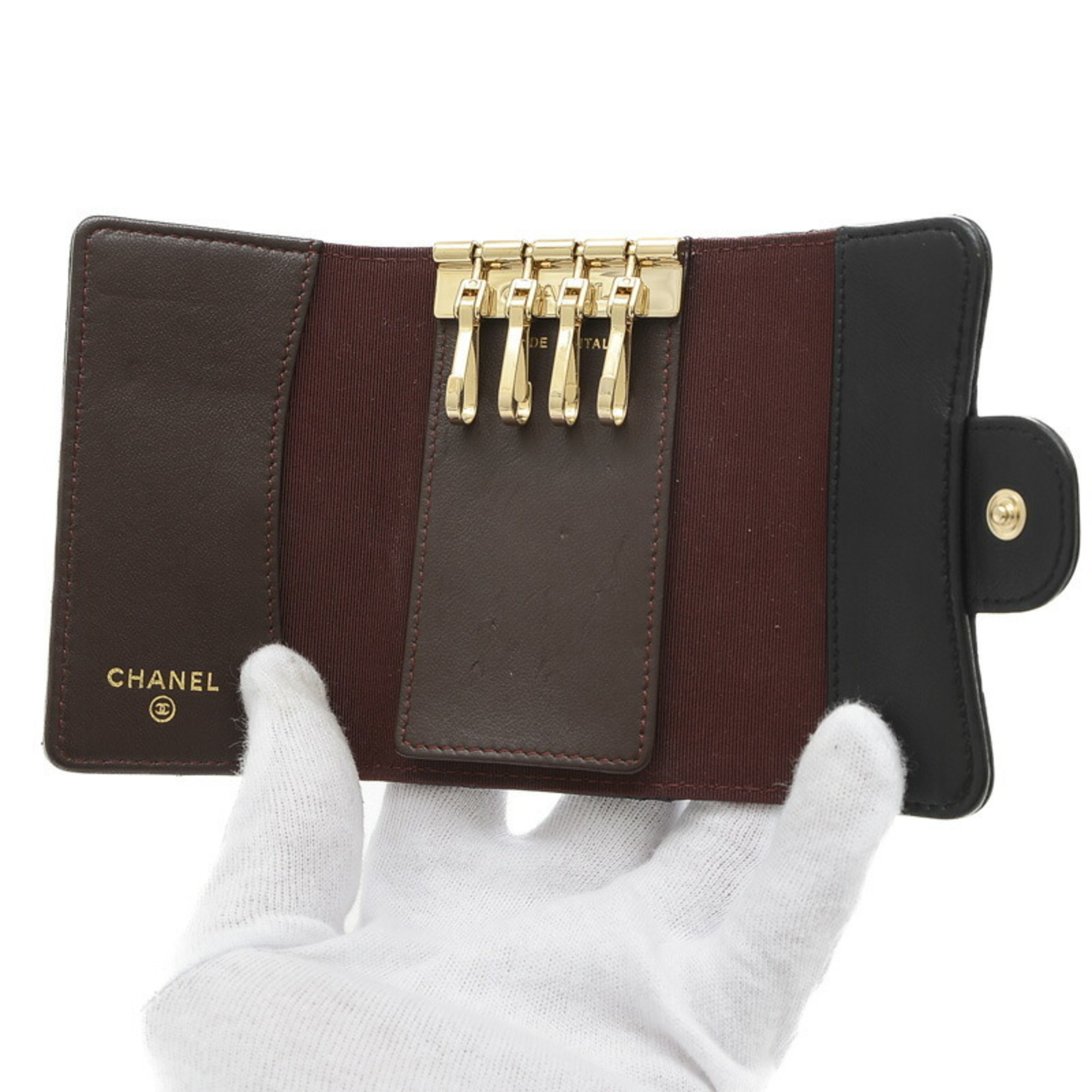 Chanel Matelasse Key Case 4 Lambskin Black A84028