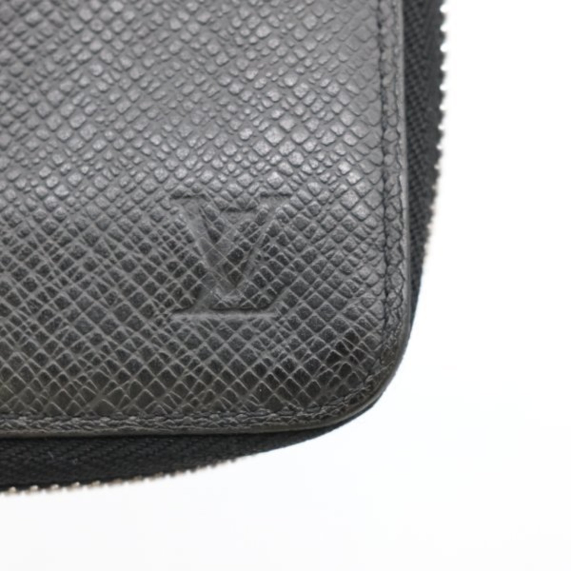 LOUIS VUITTON Taiga Vertical Zippy Wallet Round Long Ardoise Black Men's M30503
