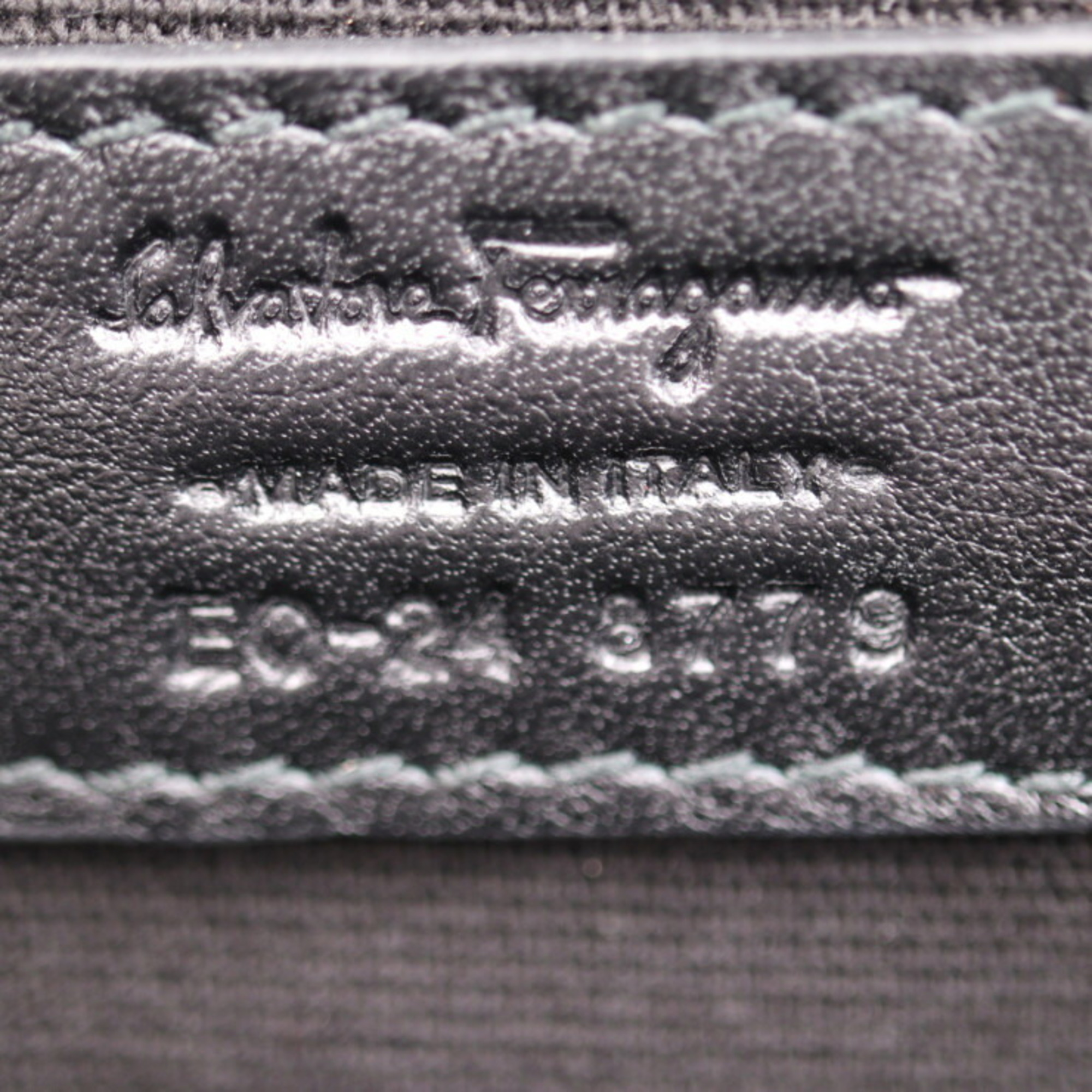 Salvatore Ferragamo Gancini Bag 24 8779 Calf Leather Black Shoulder