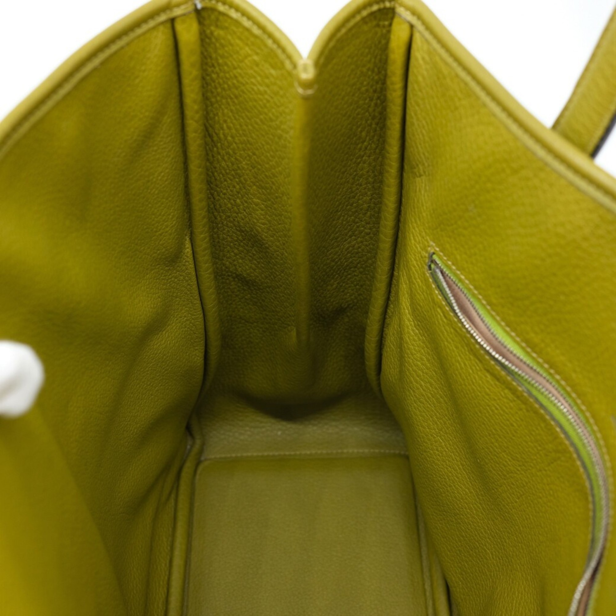 HERMES Victoria Cabas 32 Tote Bag in Taurillon Clemence Anise Green